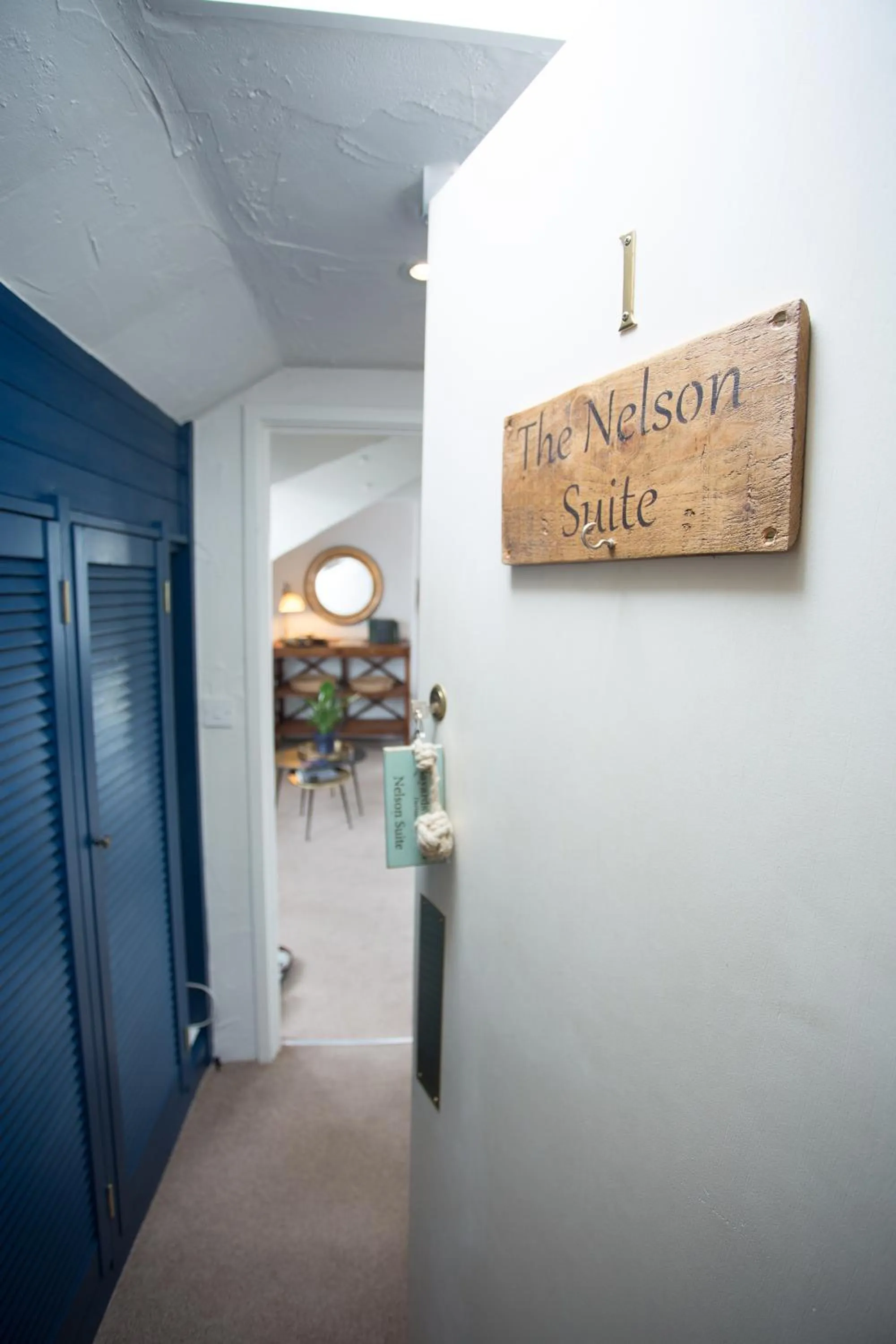 Logo/Certificate/Sign in Bayards Cove Inn