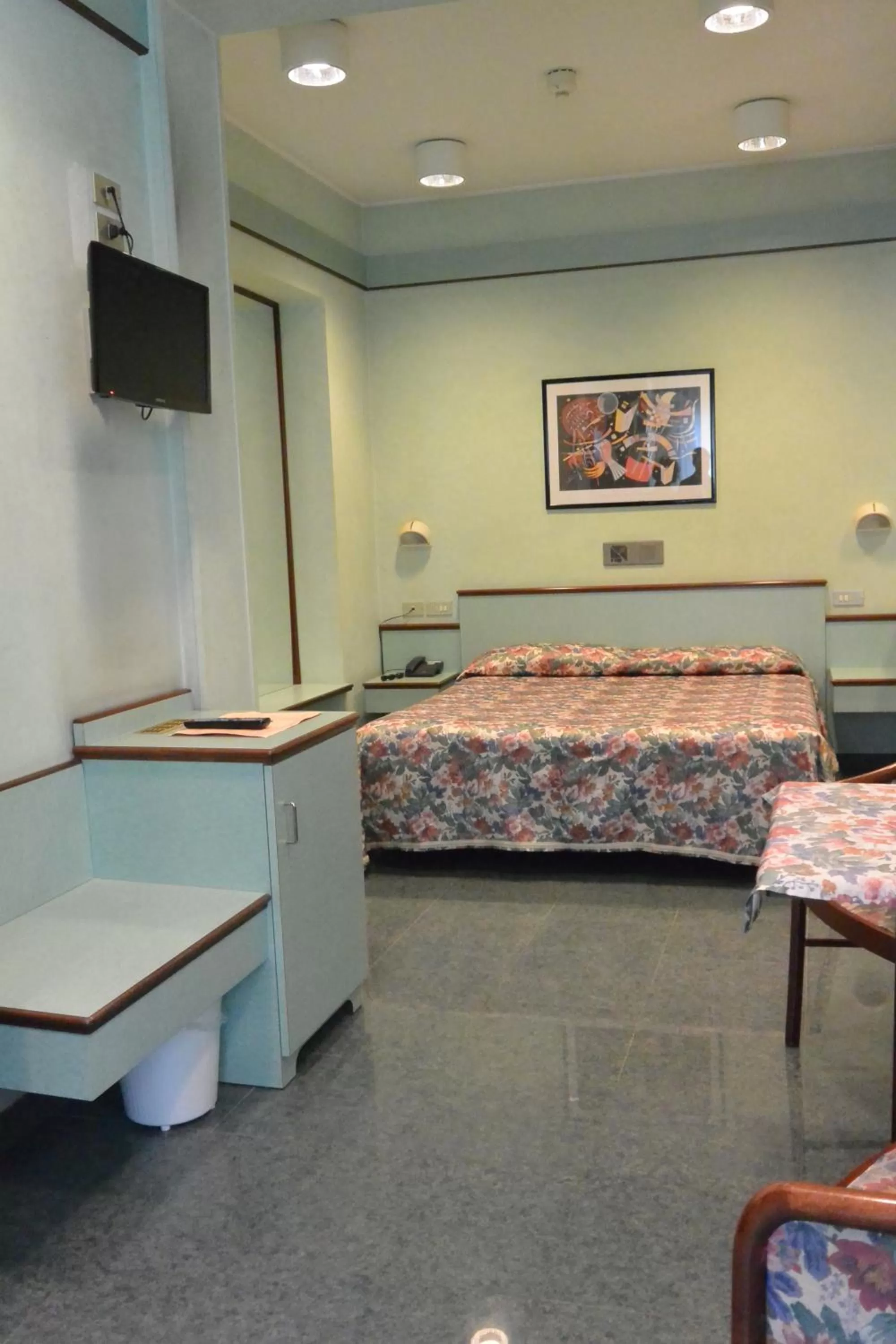 Photo of the whole room in Le Petit Hotel