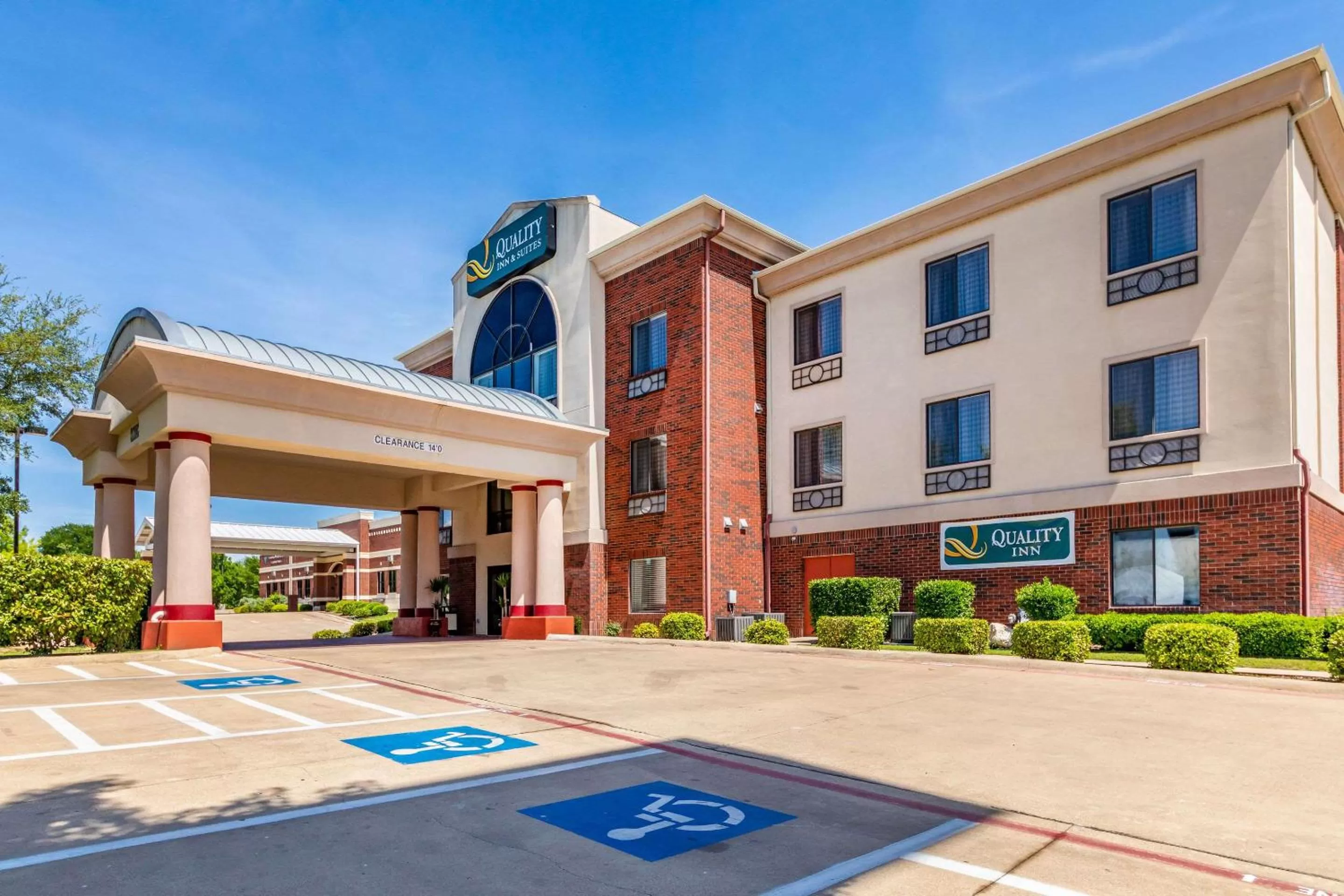 Property building in Quality Inn & Suites Lampasas