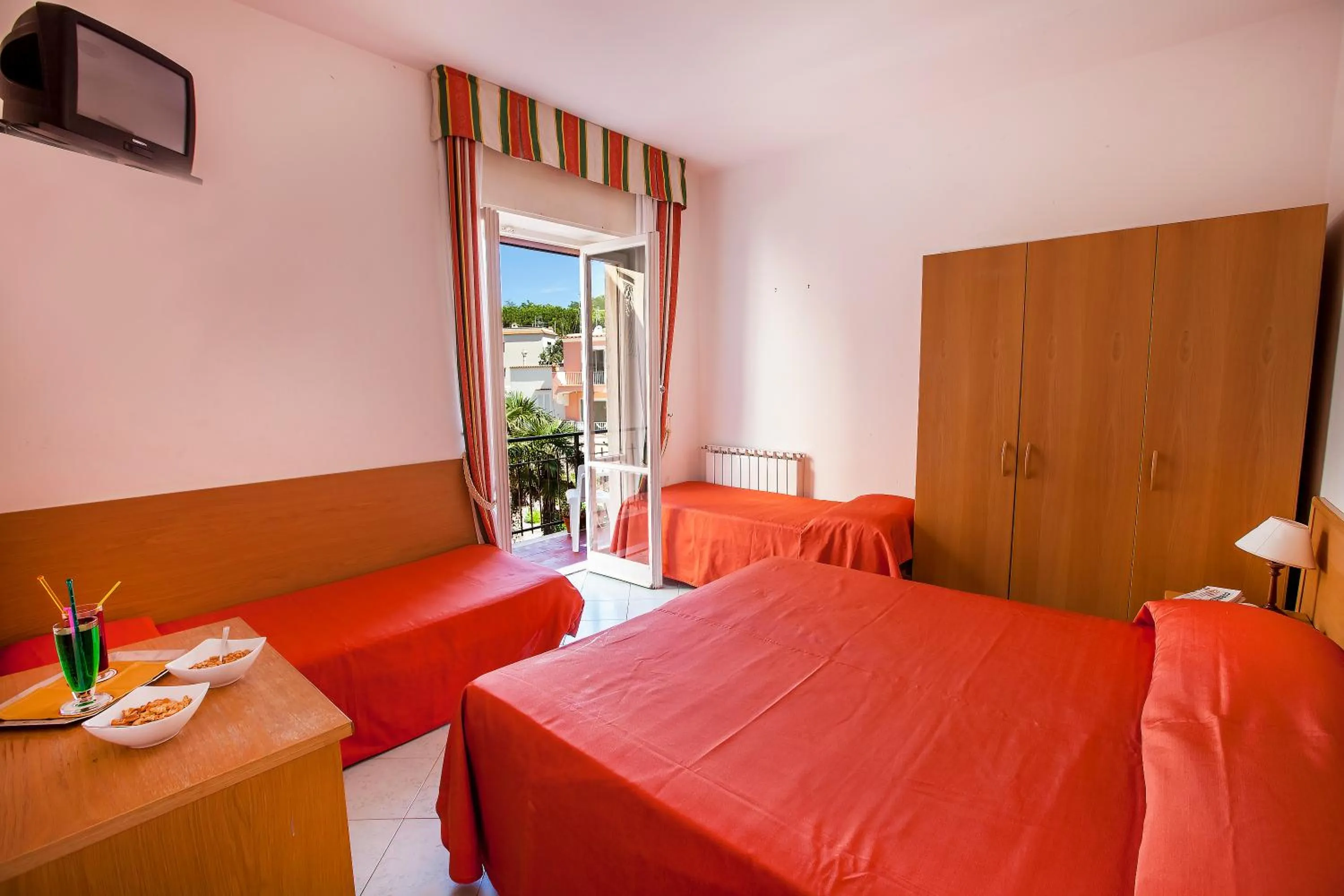 Triple Room in Hotel Conte