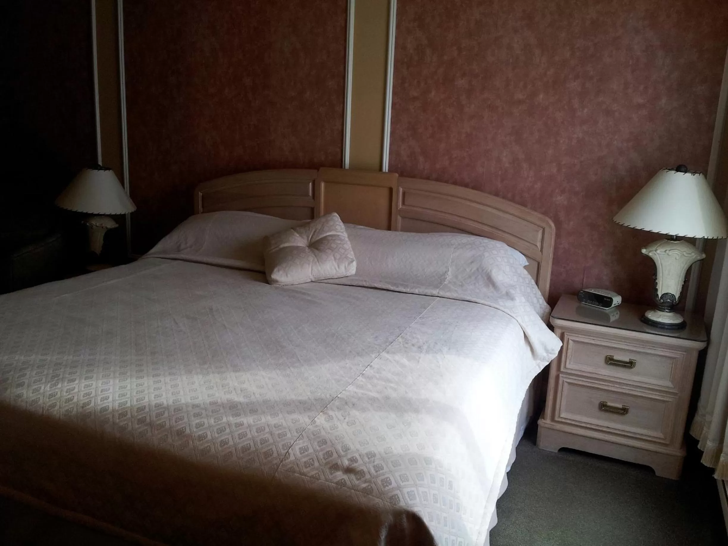 Bed in Hôtel Travelodge by Wyndham Victoriaville