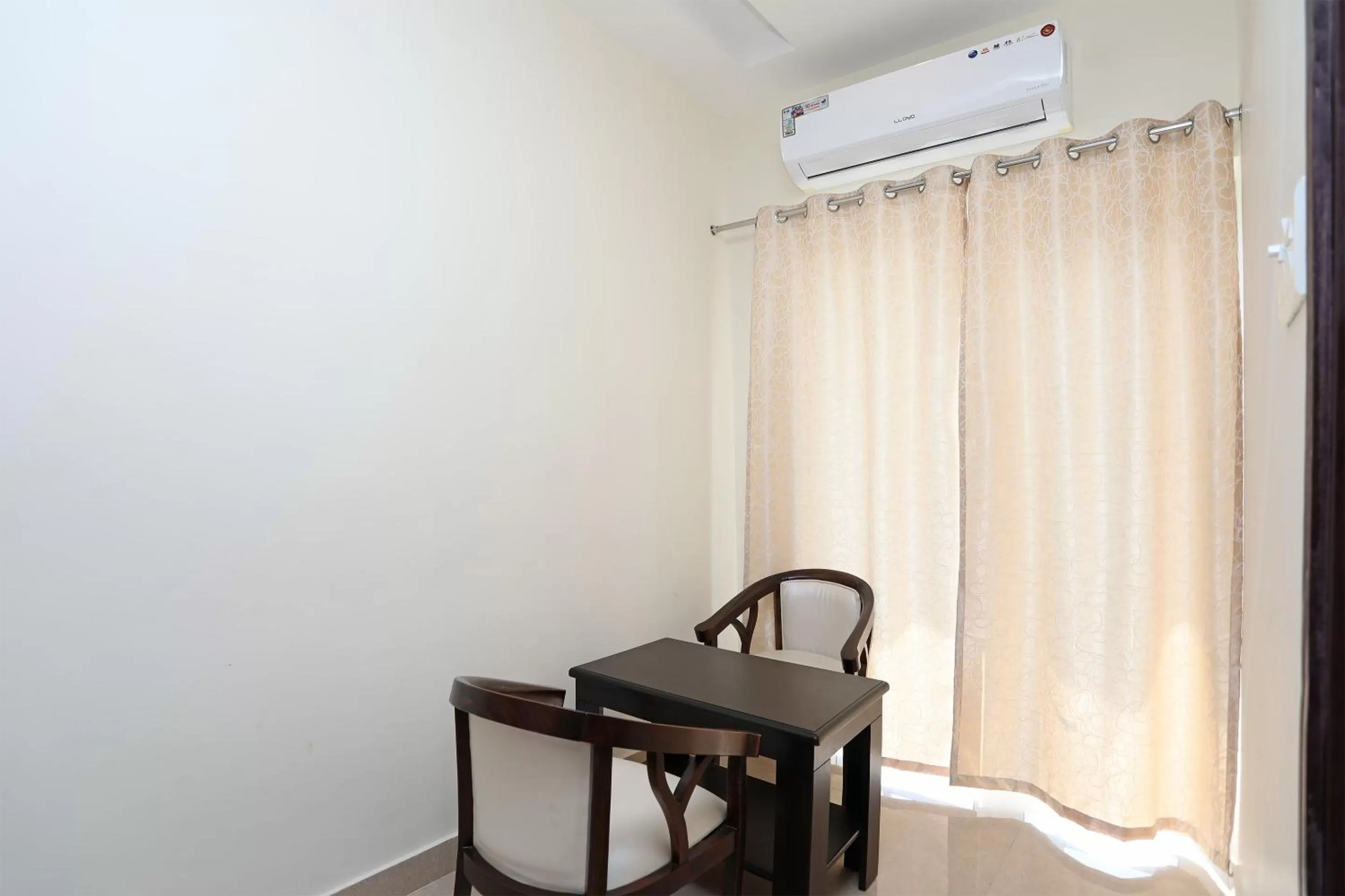 Seating area in Hotel KSS Inn