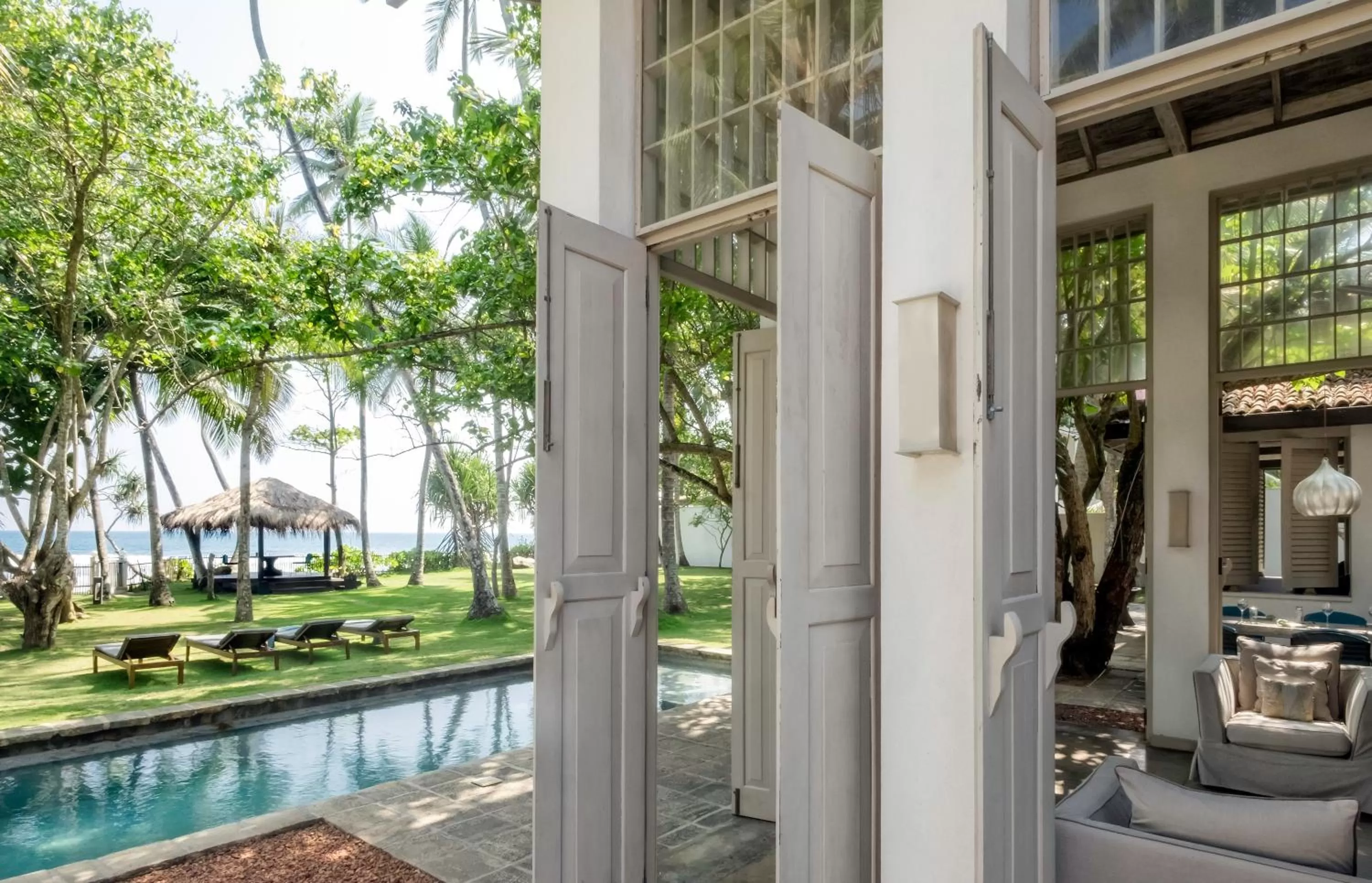 Garden in Satin Doll