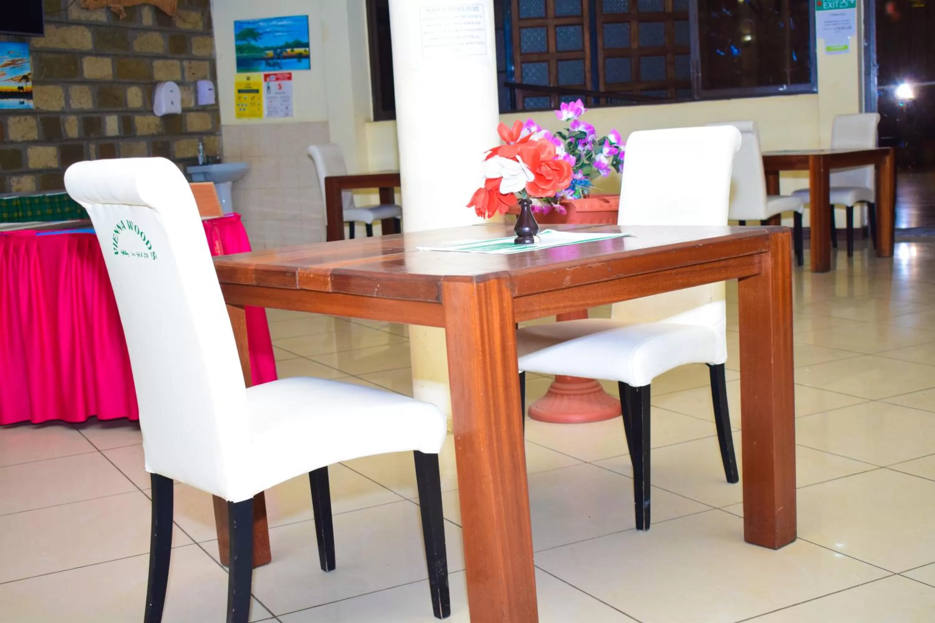 Restaurant/Places to Eat in Vienna Woods Hotel Nakuru