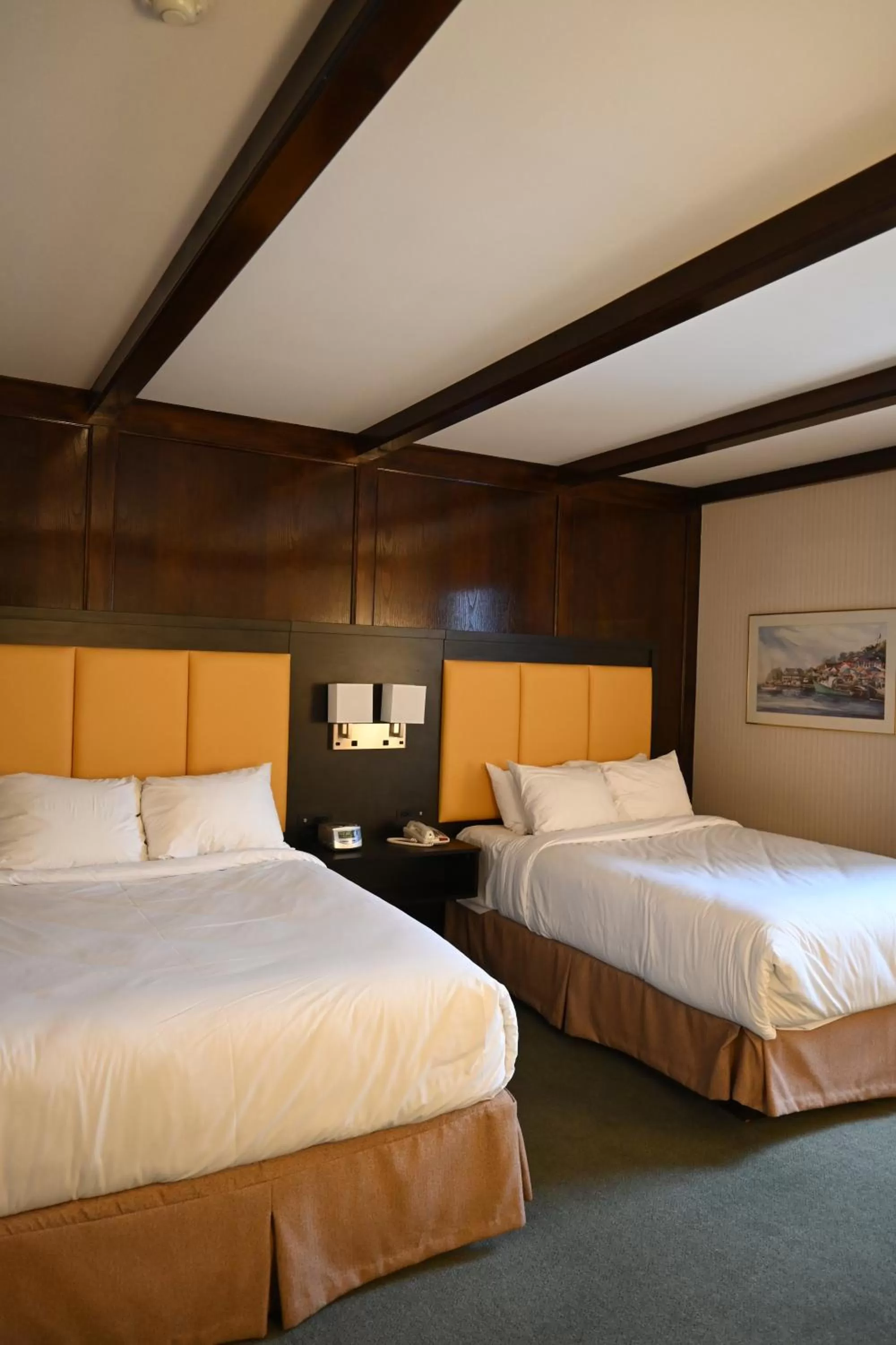 Bed in The Gananoque Inn