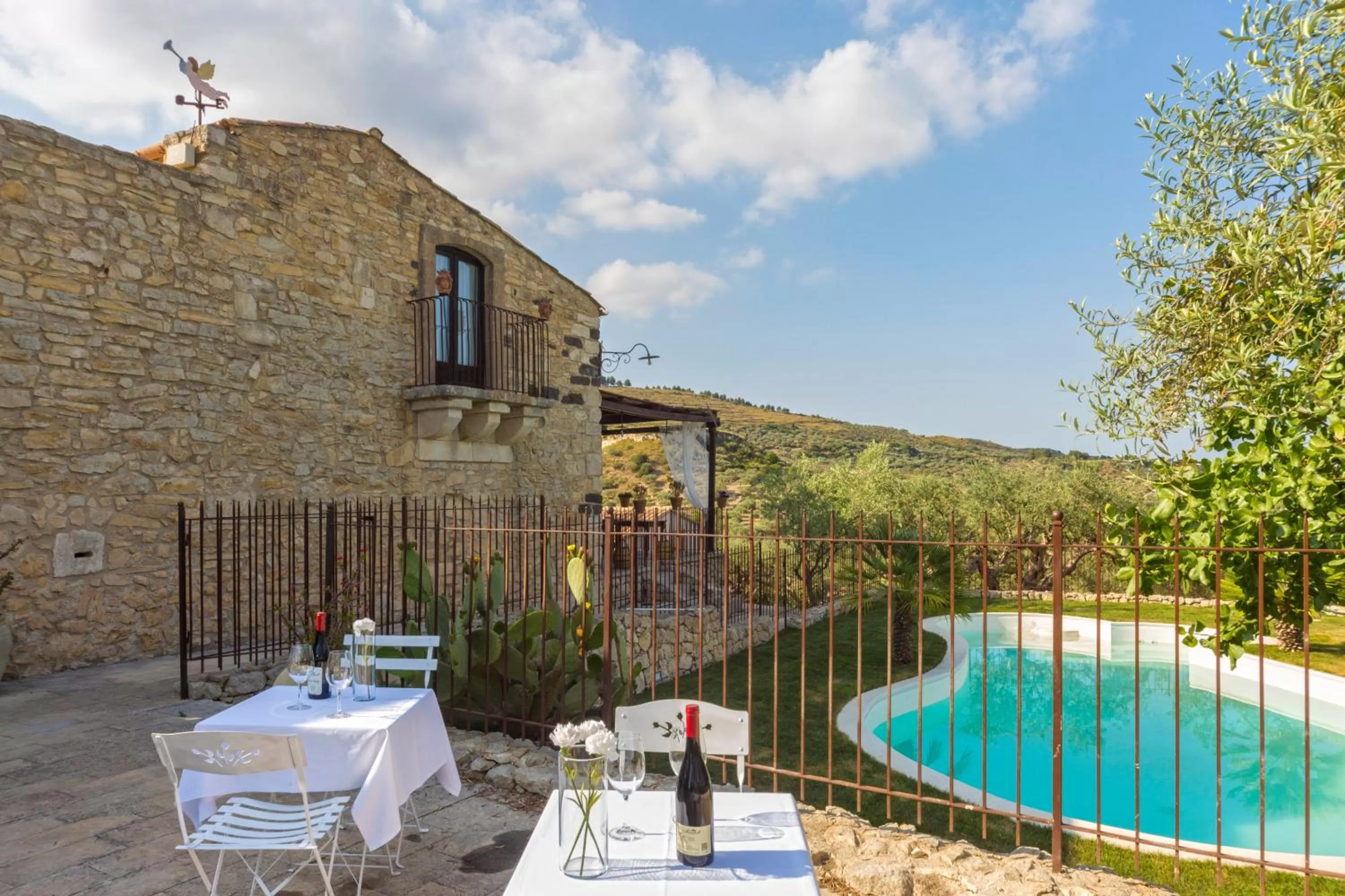 Swimming pool in Masseria Fortificata Lo Zafferaneto