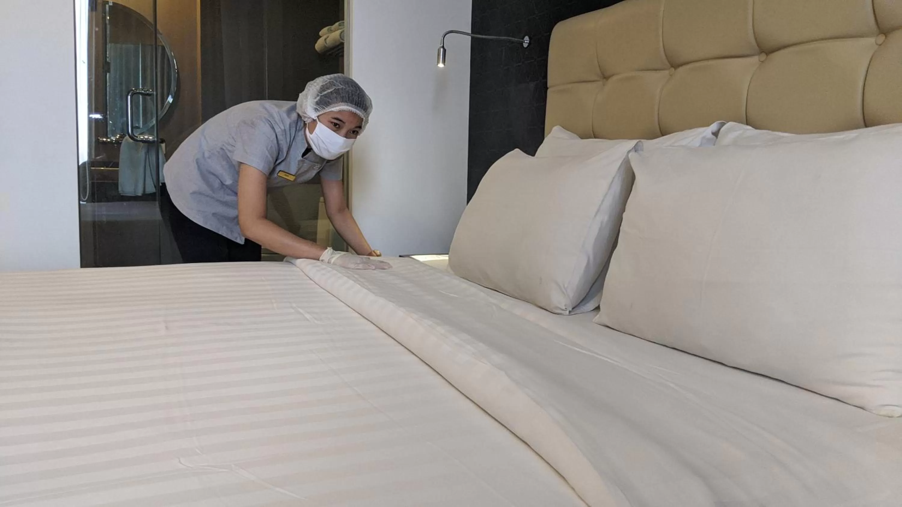 Staff, Bed in Liberty Hotel Thamrin Jakarta
