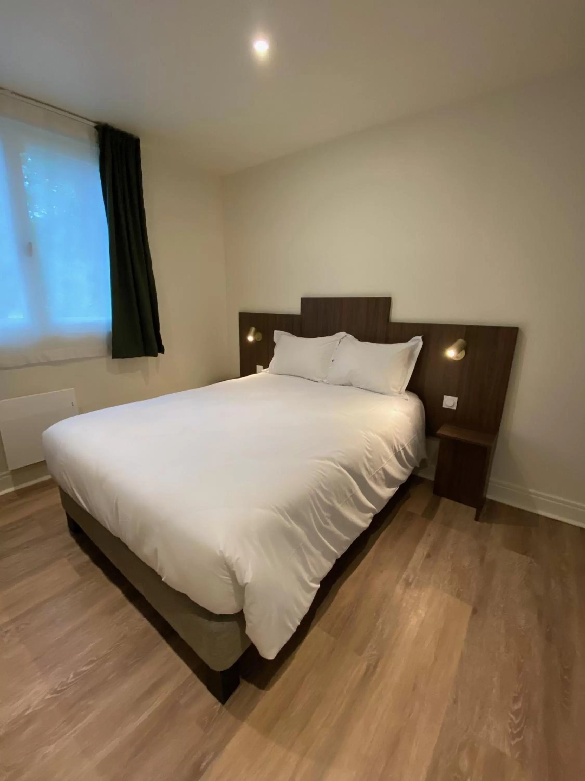 Bed in Mayrena Hotel Restaurant