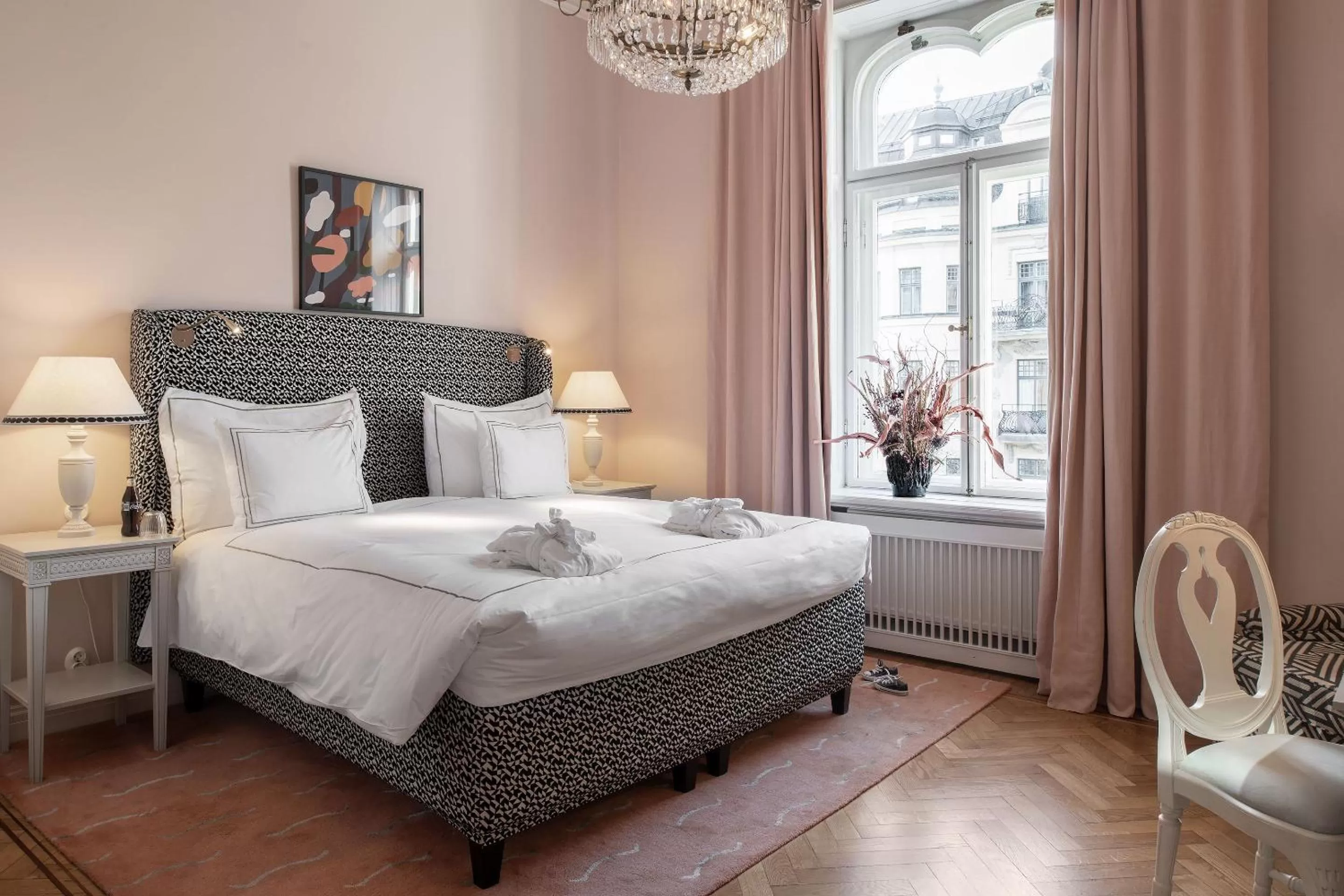 Bed in The Sparrow Hotel