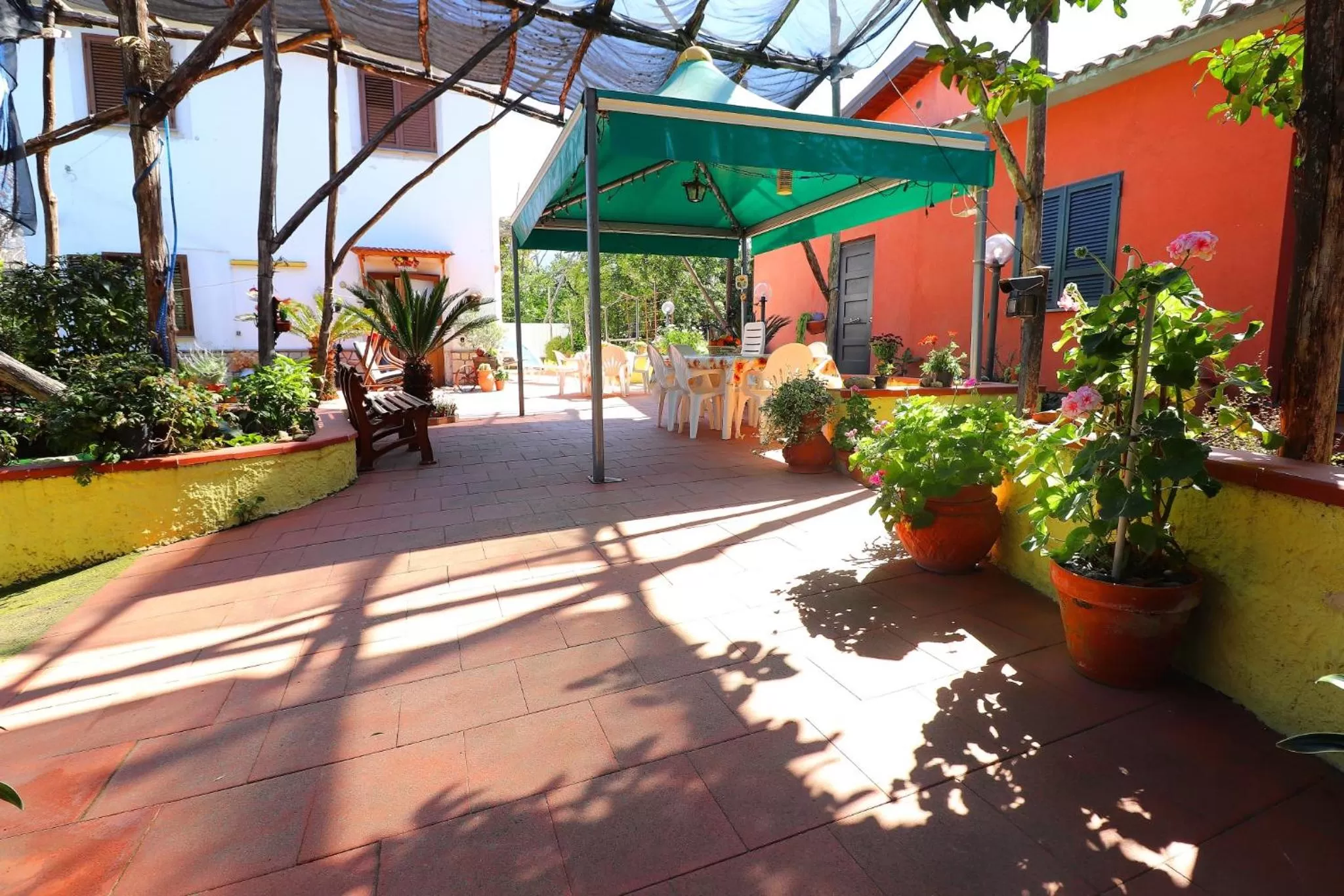 Garden in La Maison de Titty & Margherita