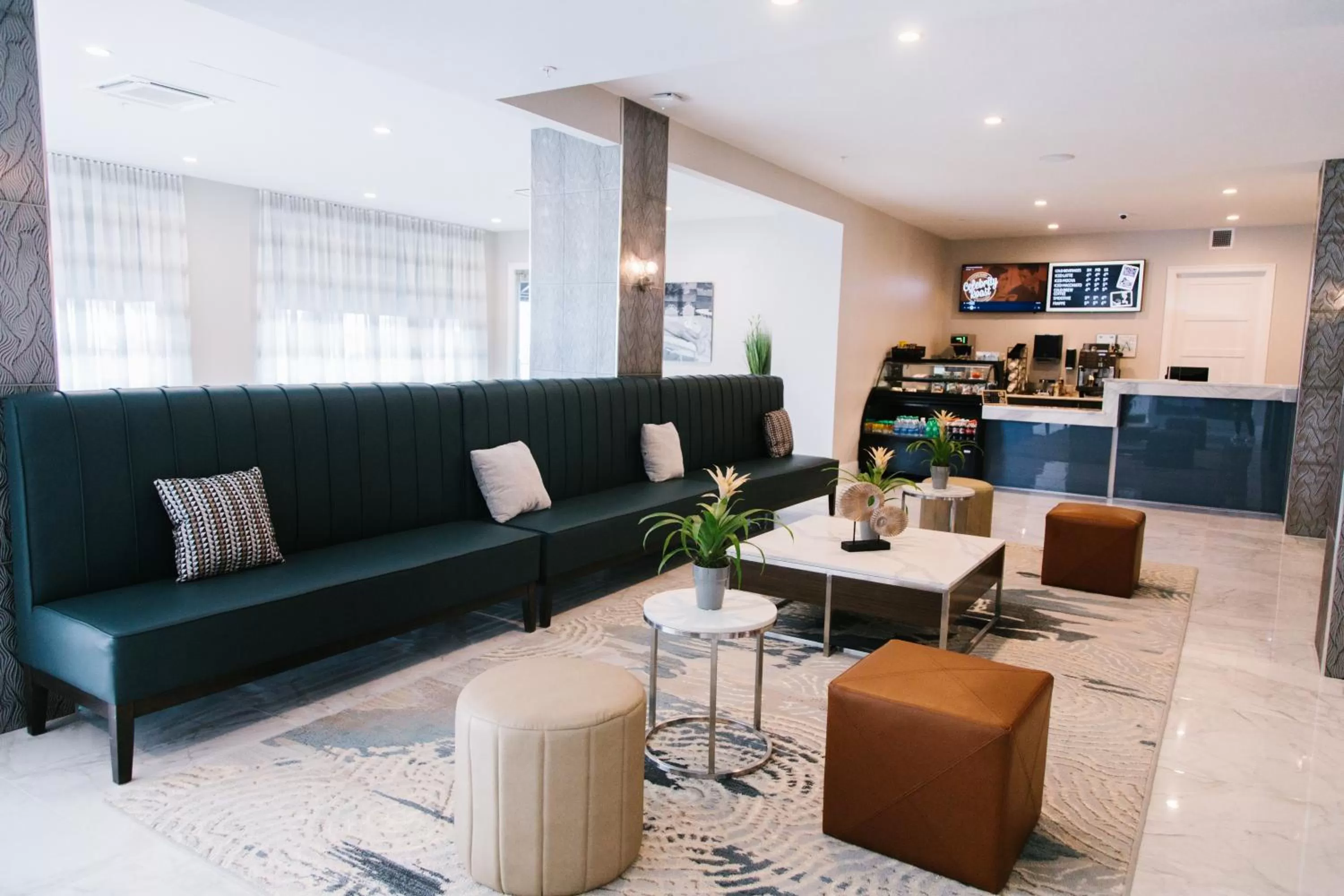 Restaurant/places to eat in Hotel Legends