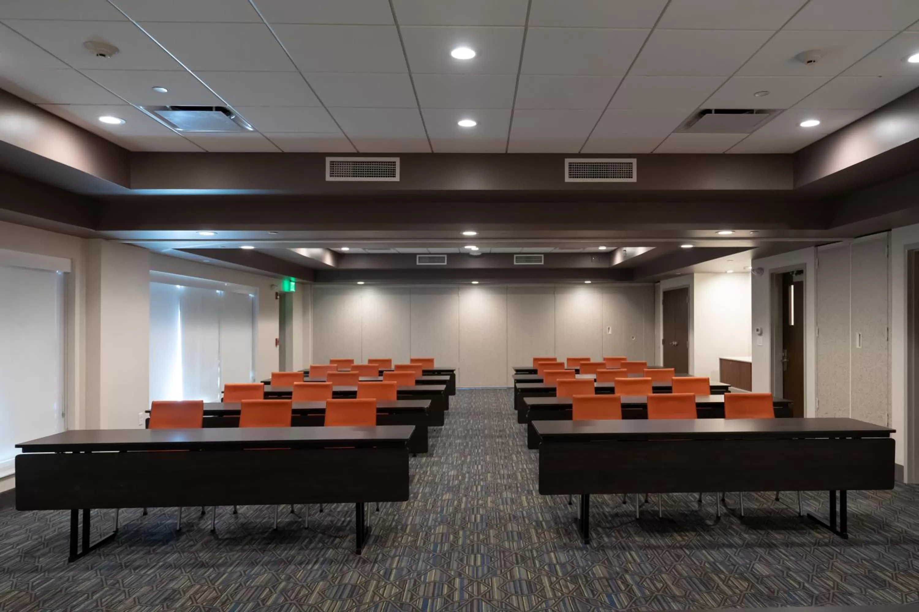 Meeting/conference room in Holiday Inn Express Boston by IHG