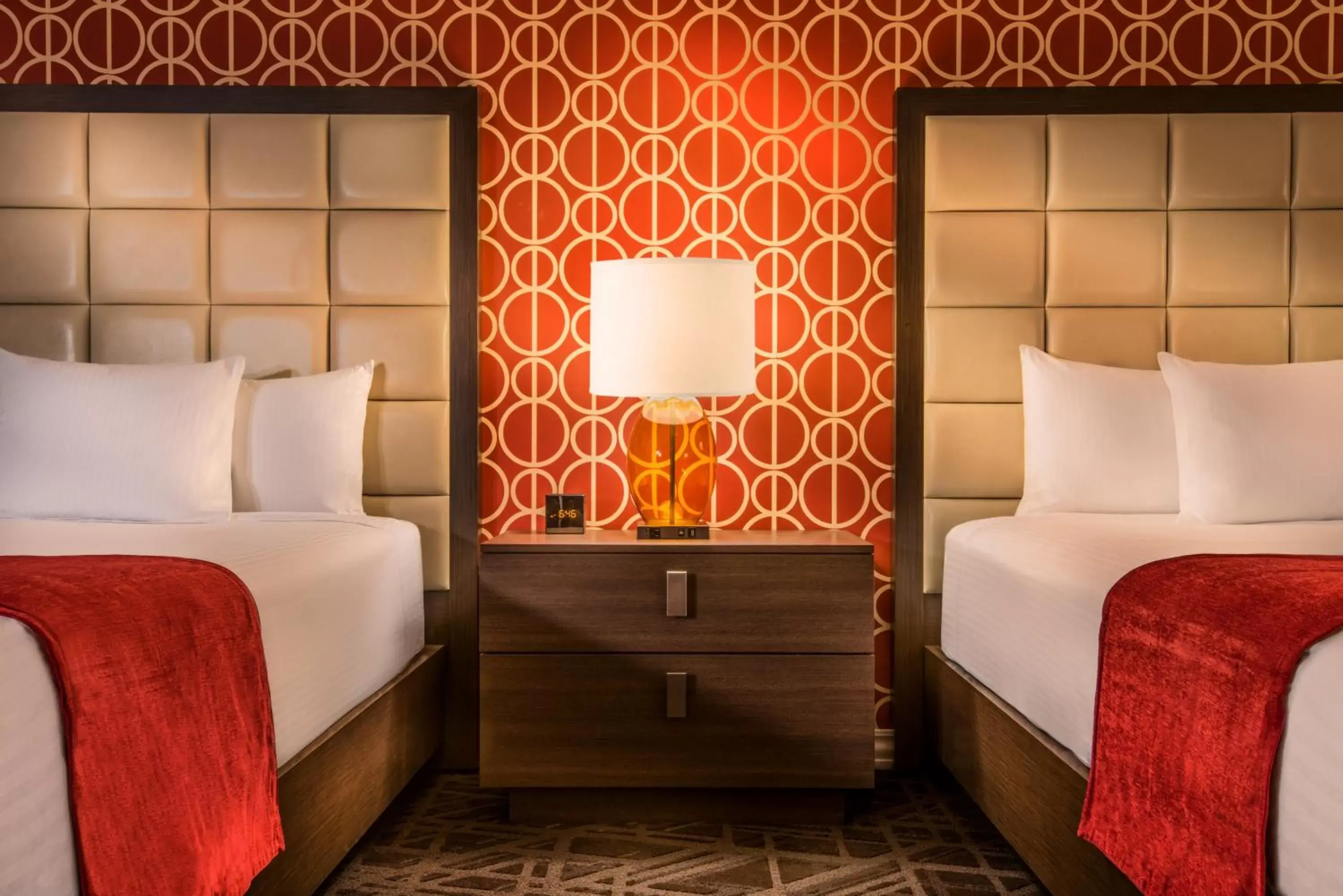 Resort Studio Suite, 2 Queens, Non-Smoking in Horseshoe Las Vegas Resort Studio Suite, 2 Queens, Non-Smoking in Horseshoe Las Vegas