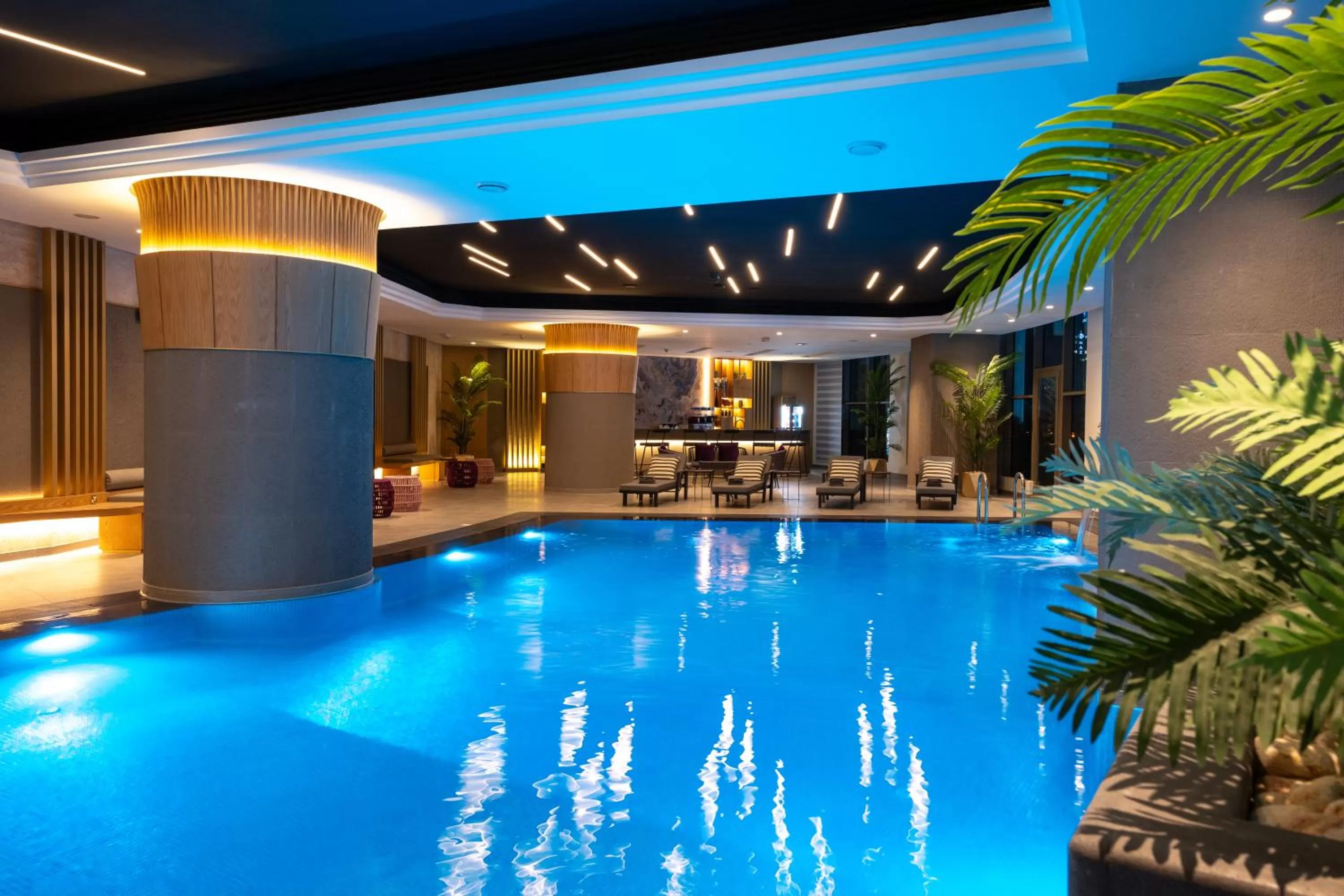 Swimming pool in Kuwait Grand Hotel