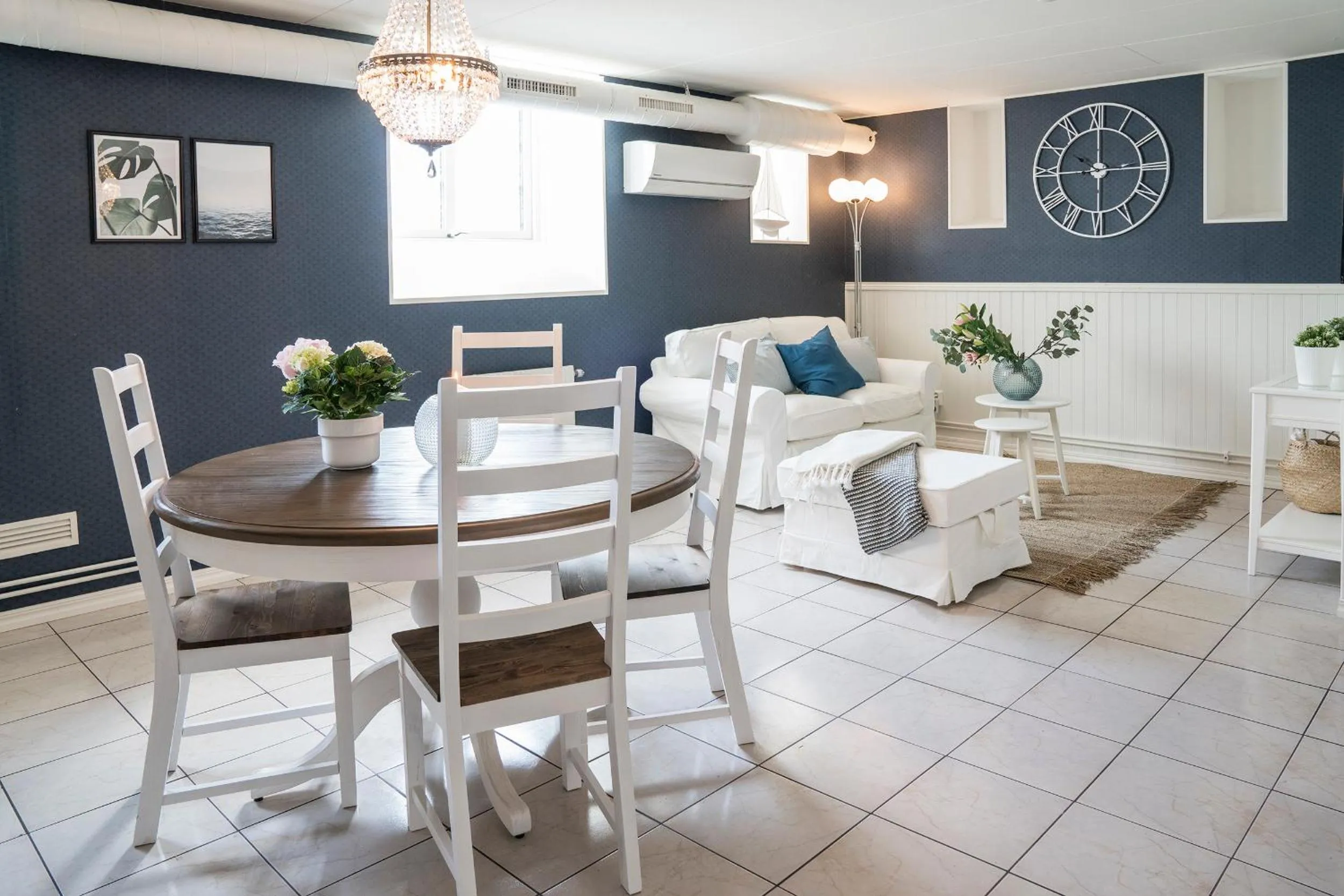 Communal lounge/ TV room in Halmstad Hotell & Vandrarhem Kaptenshamn