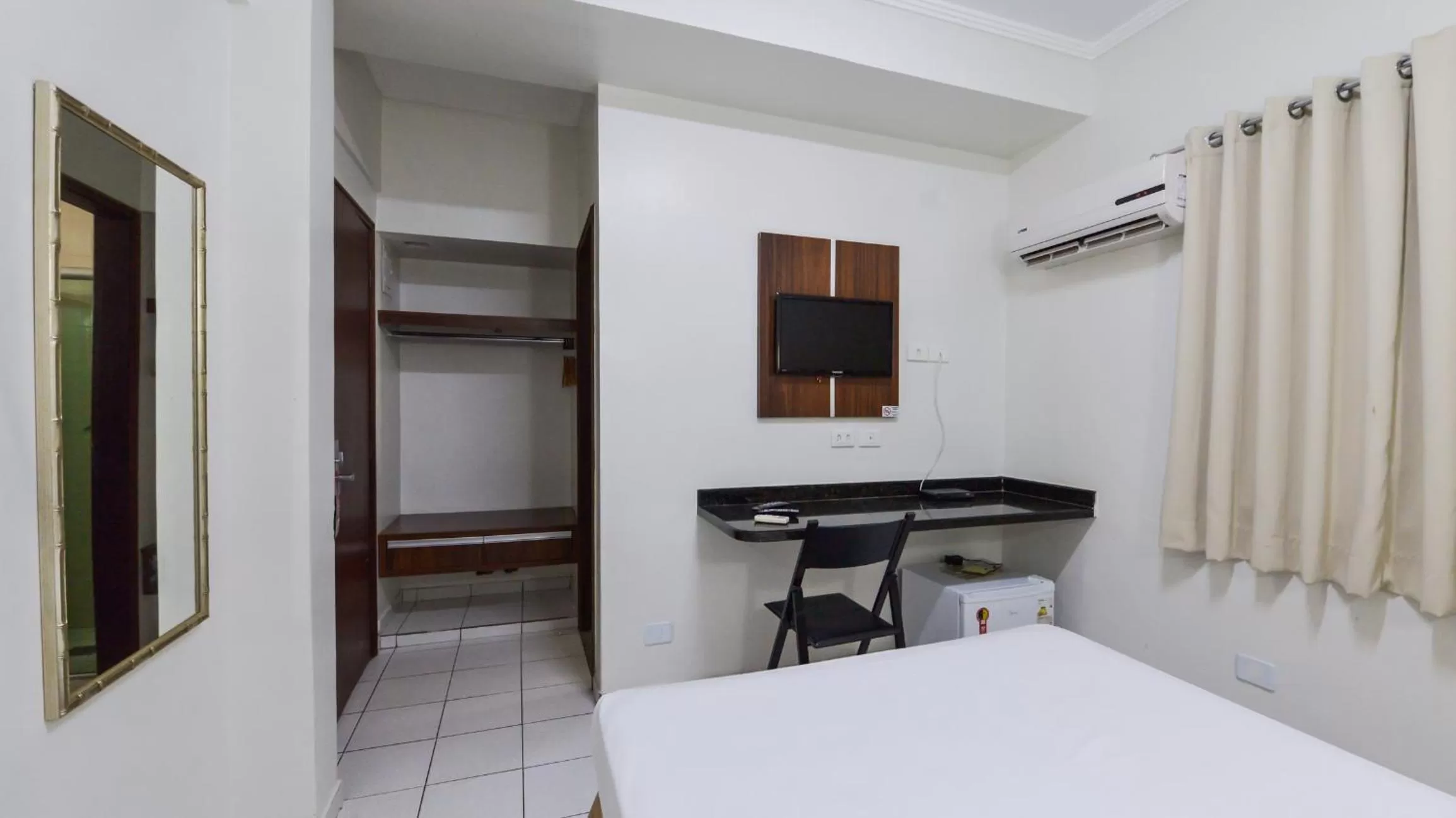 Bedroom, Bed in Araucaria Hotel Business - Maringá