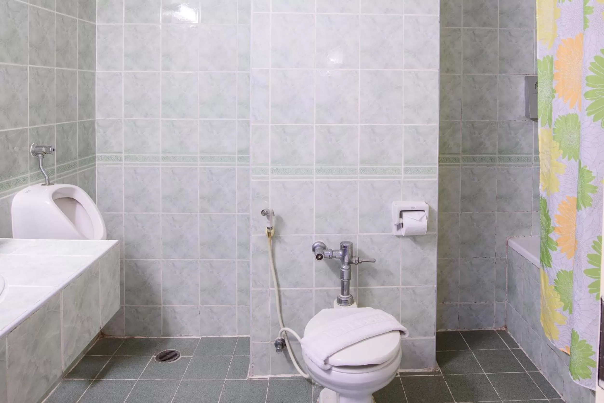 Toilet in Marine Yensabai Pattaya