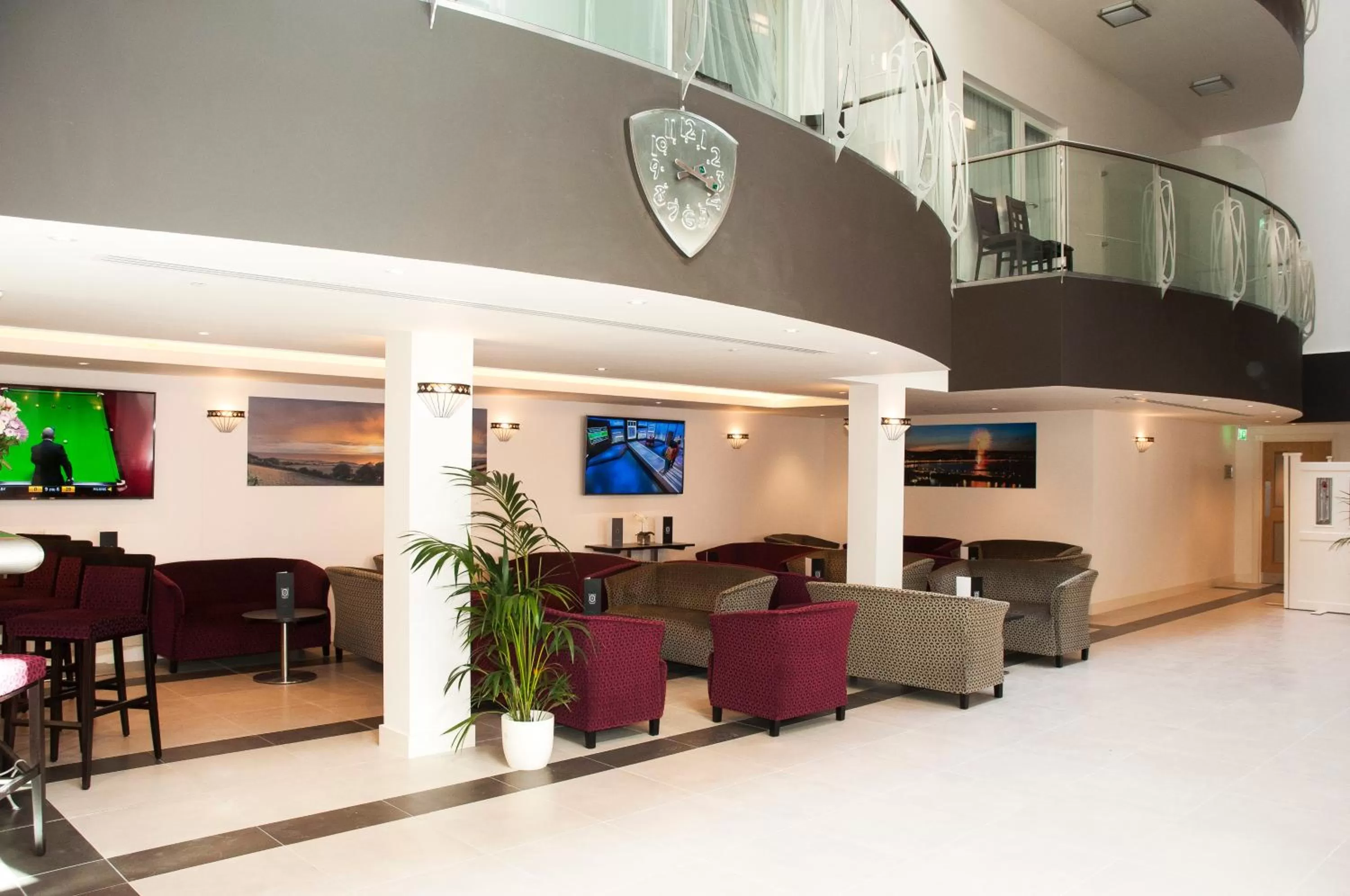 Lobby or reception in Mannin Hotel