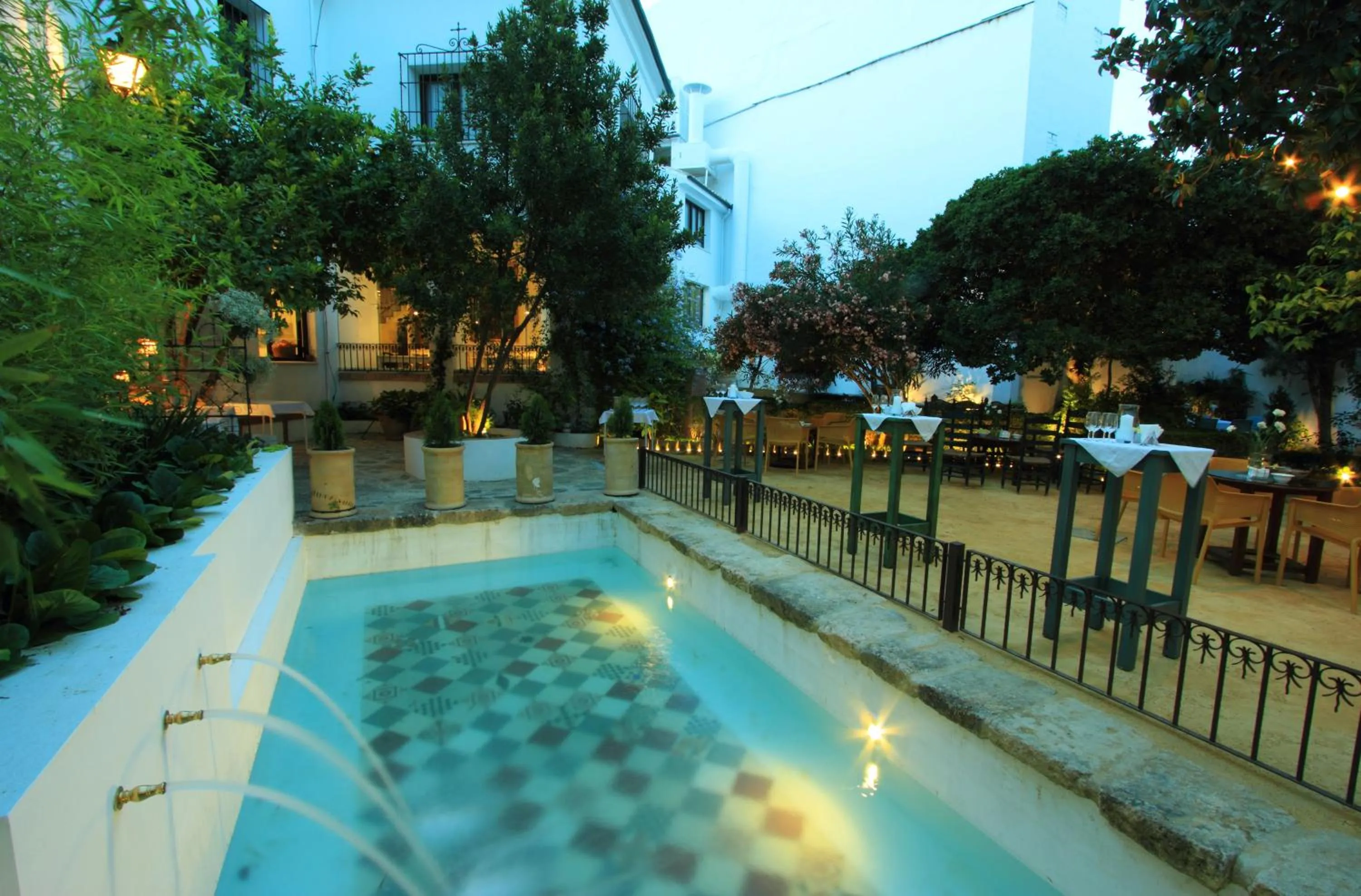 Restaurant/places to eat in Hotel Patria Chica