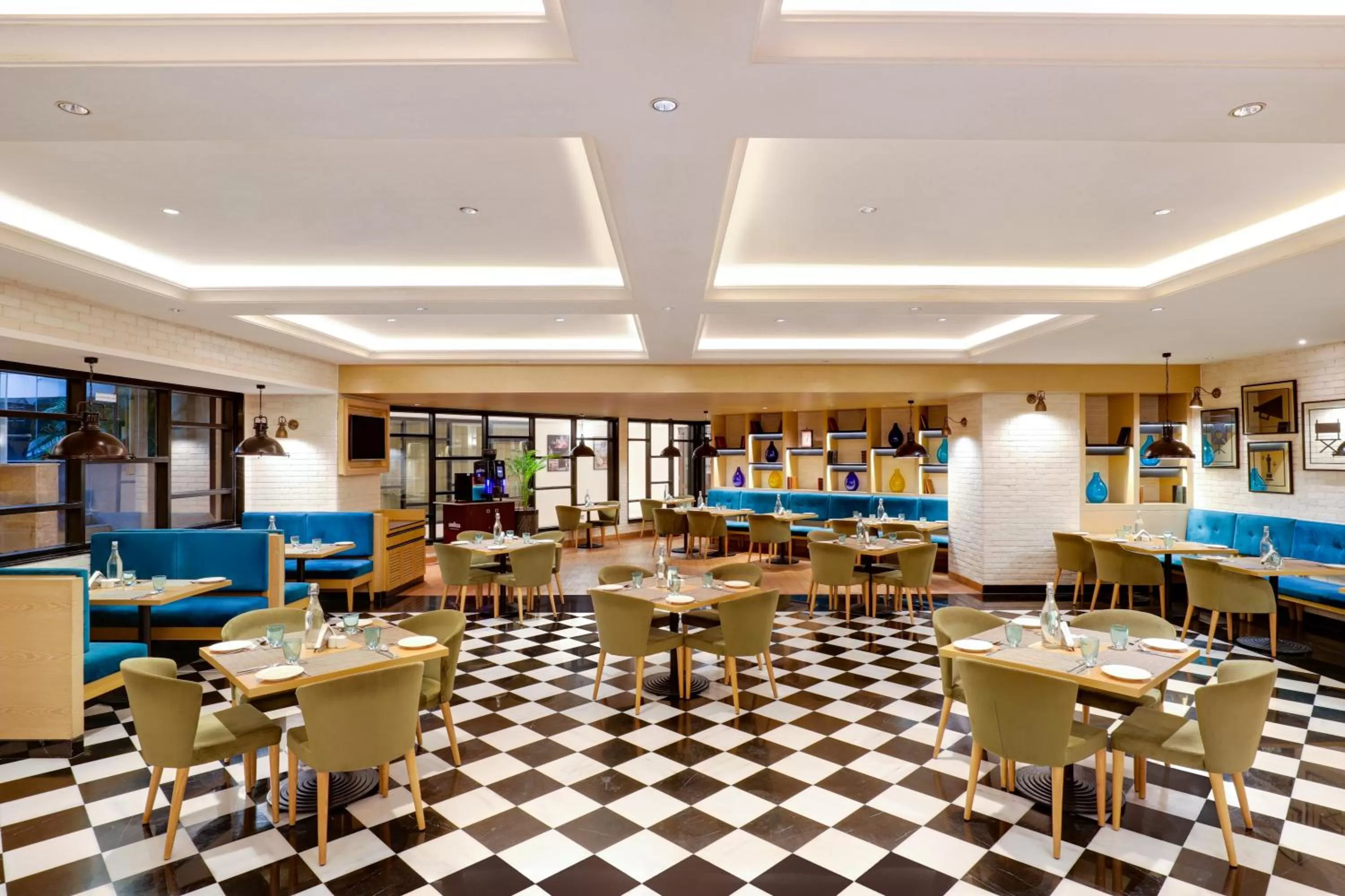 Restaurant/places to eat in Lemon Tree Premier, Mumbai International Airport