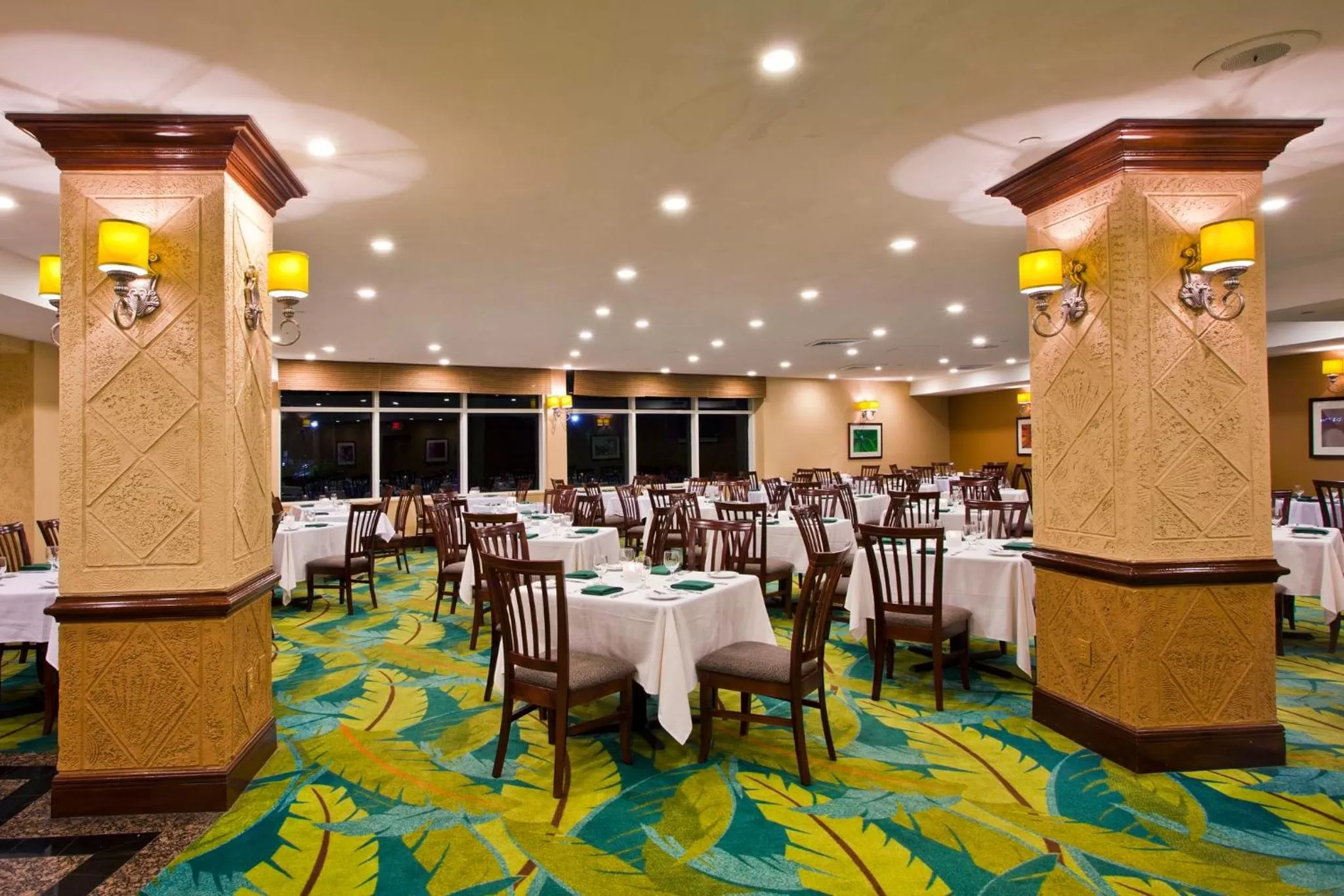 Restaurant/places to eat in Holiday Inn Miami Beach-Oceanfront by IHG