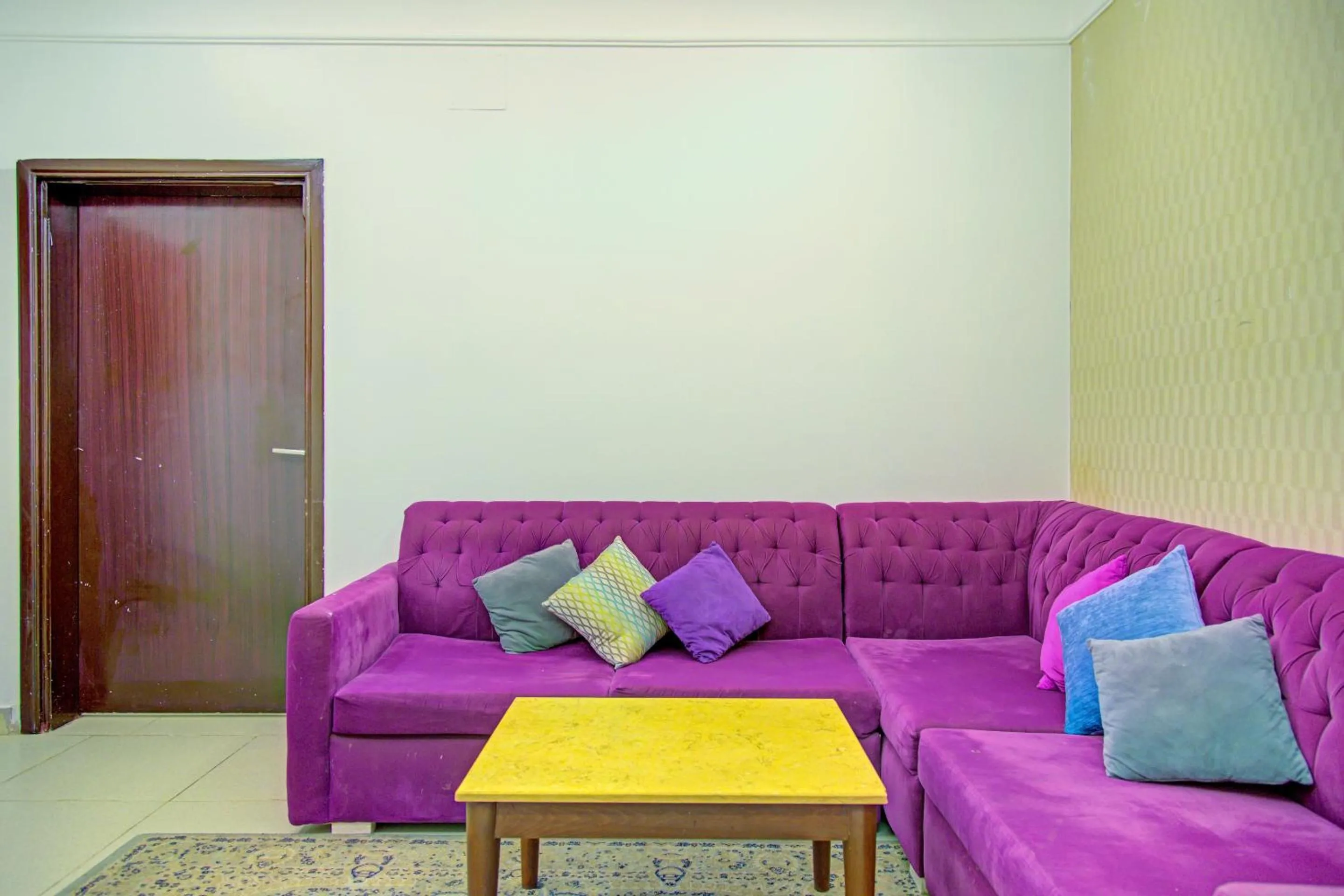 Seating Area in OYO 401 Al Zaidan For Furnished Units