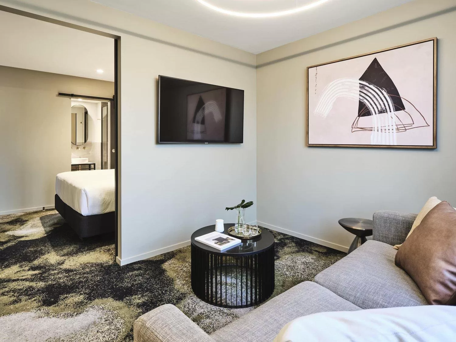 TV and multimedia in Melbourne City Apartment Hotel