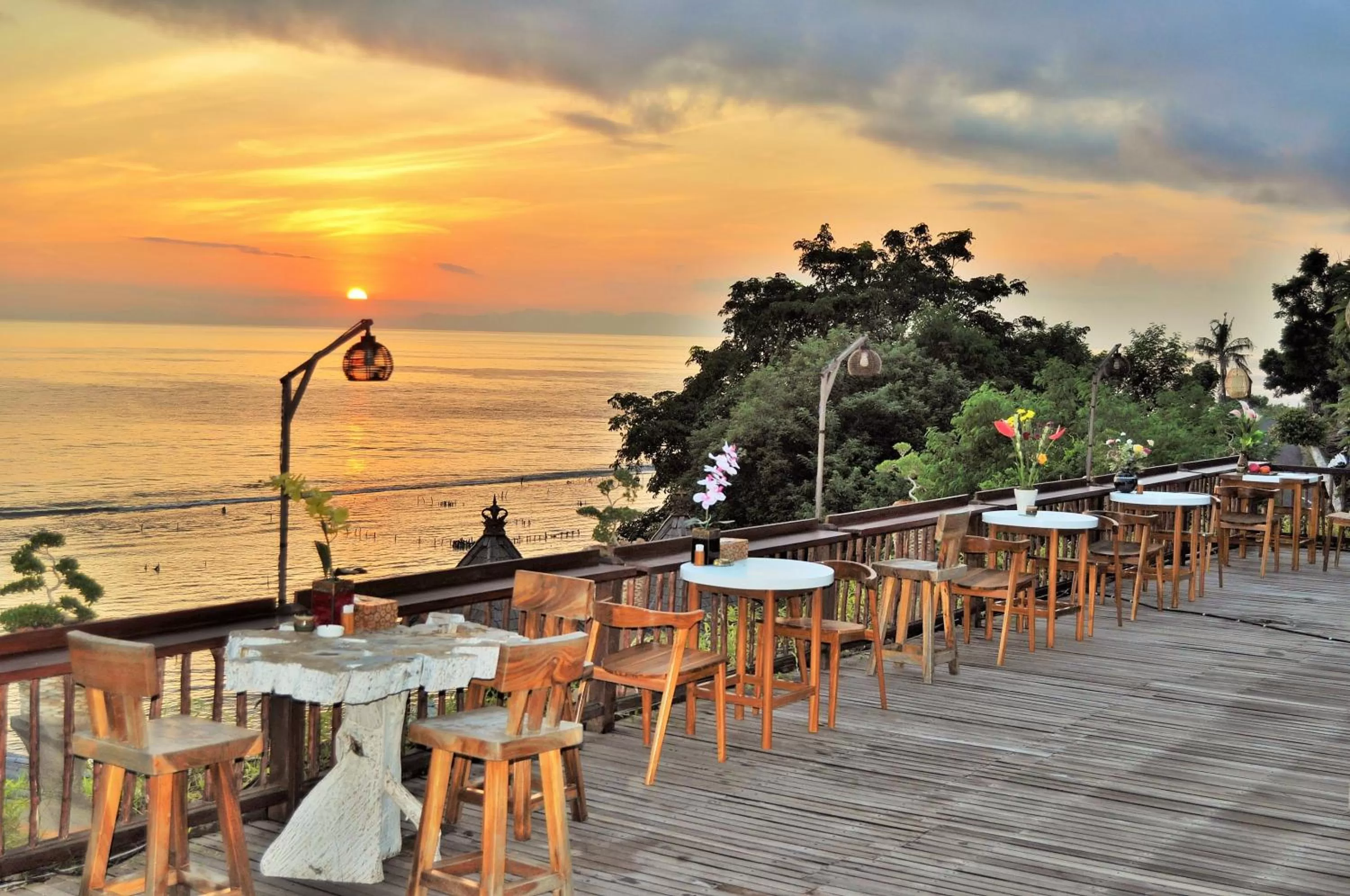 Restaurant/places to eat in Ocean Terrace Suite And Spa Luxury