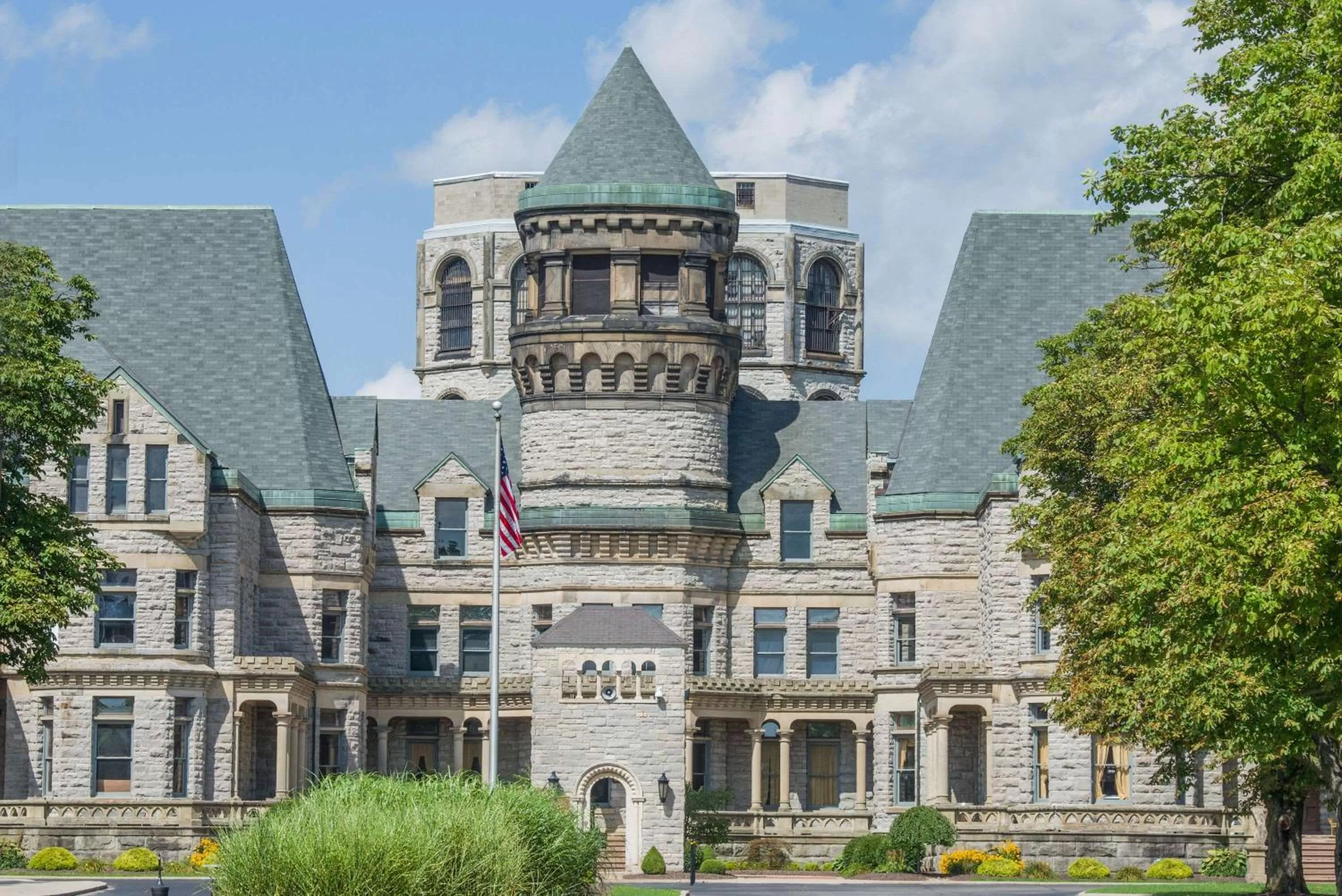 On site in Travelodge by Wyndham Mansfield