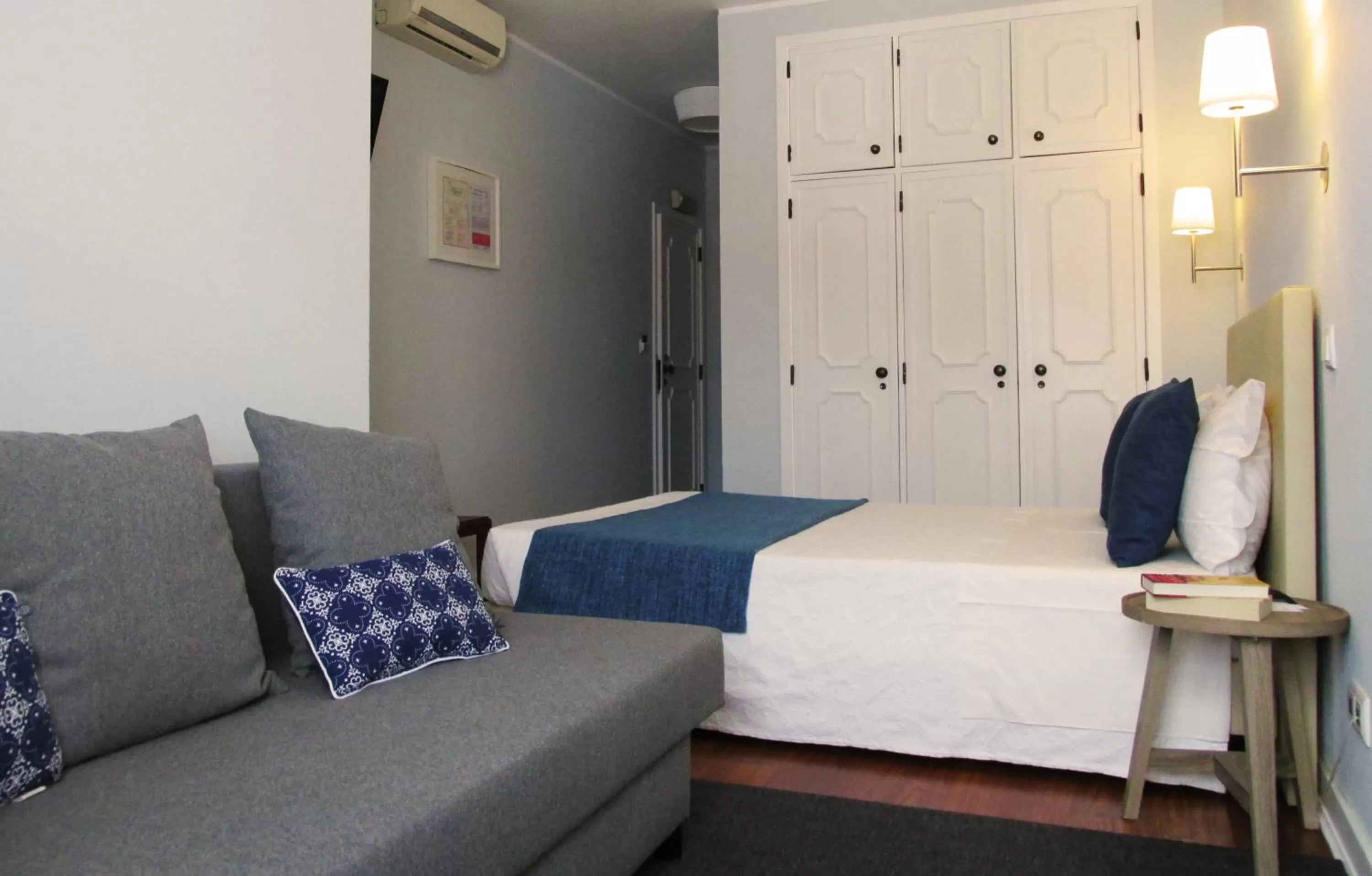 Photo of the whole room, Bed in Hotel Jardim Viana do Castelo