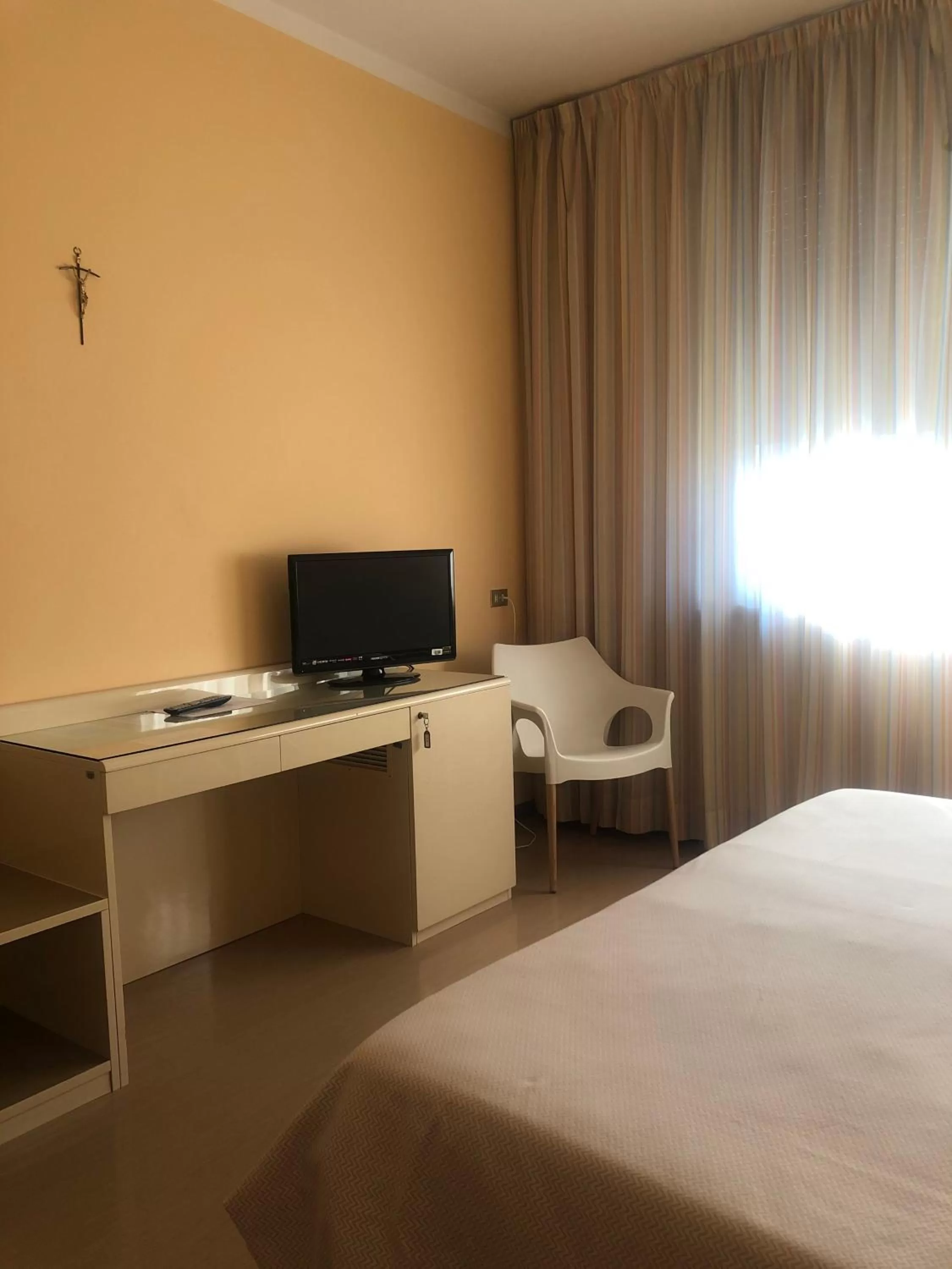 Photo of the whole room, Bed in Albergo Casa dell'Ospite