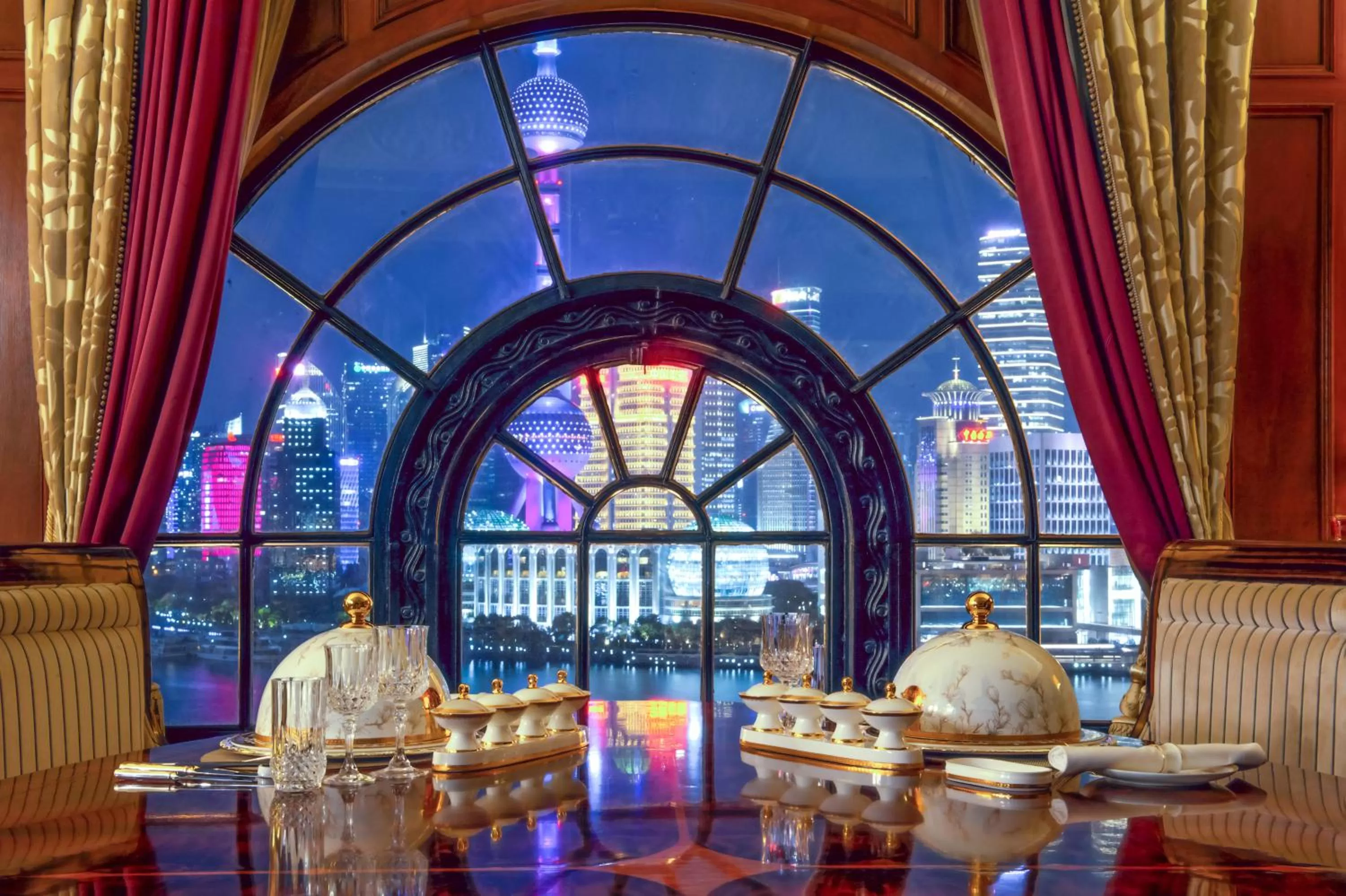 Dining area in Fairmont Peace Hotel on the Bund