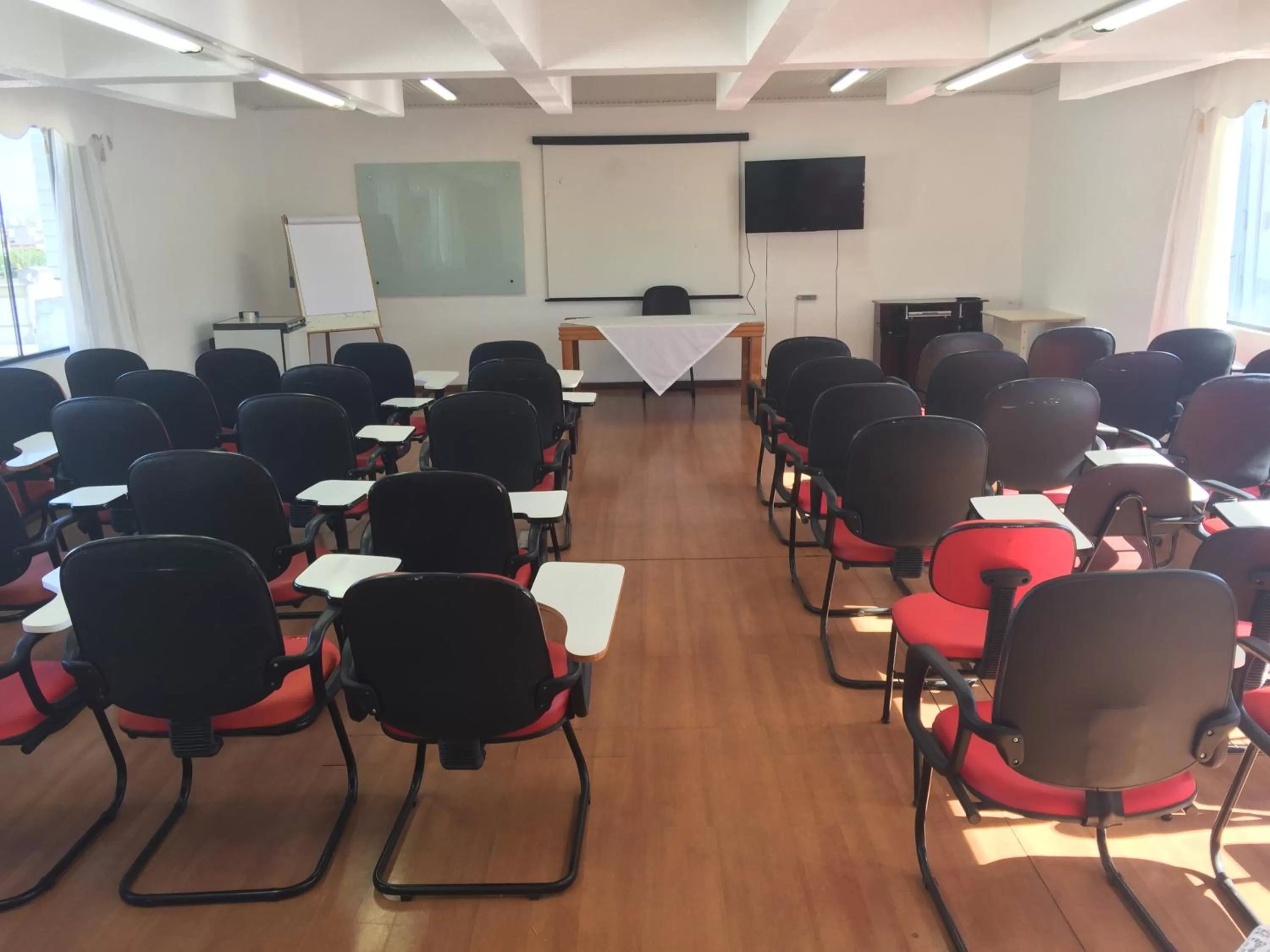 Meeting/conference room in Colle Tourist Hotel