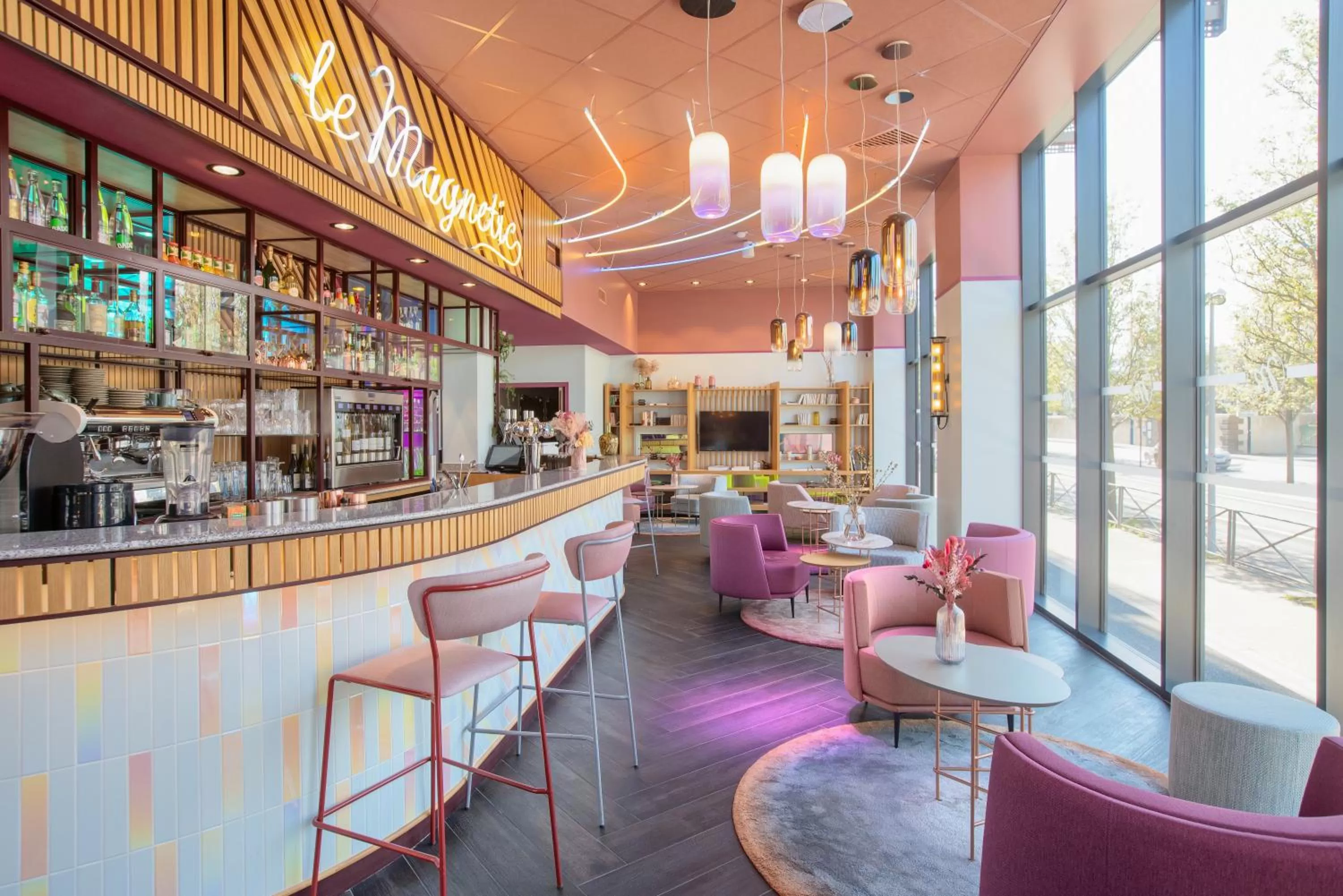 Communal lounge/ TV room in Aiden by Best Western Clermont-Ferrand Hotel & Spa