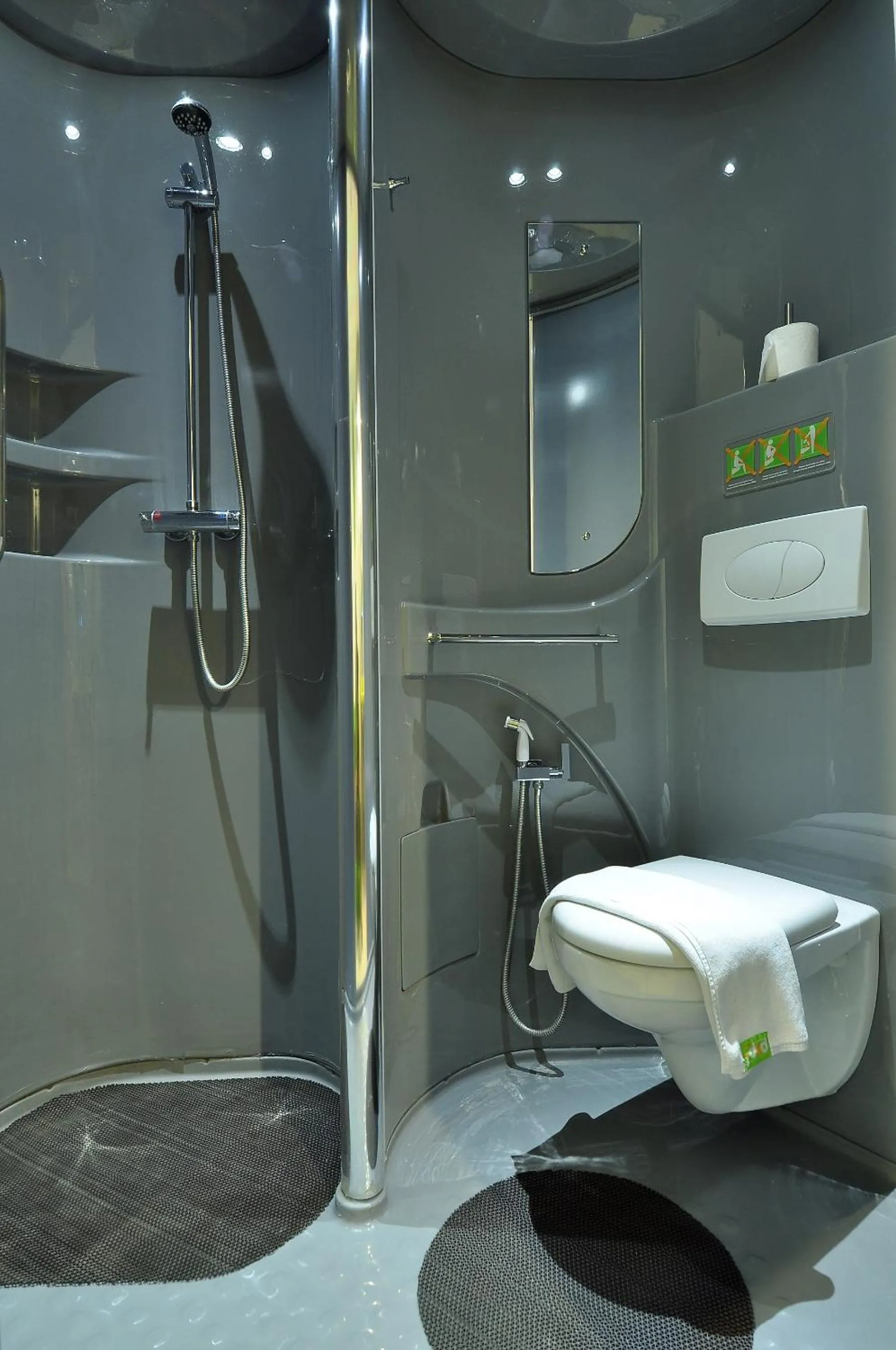 Bathroom in POP! Hotel BSD City Tangerang