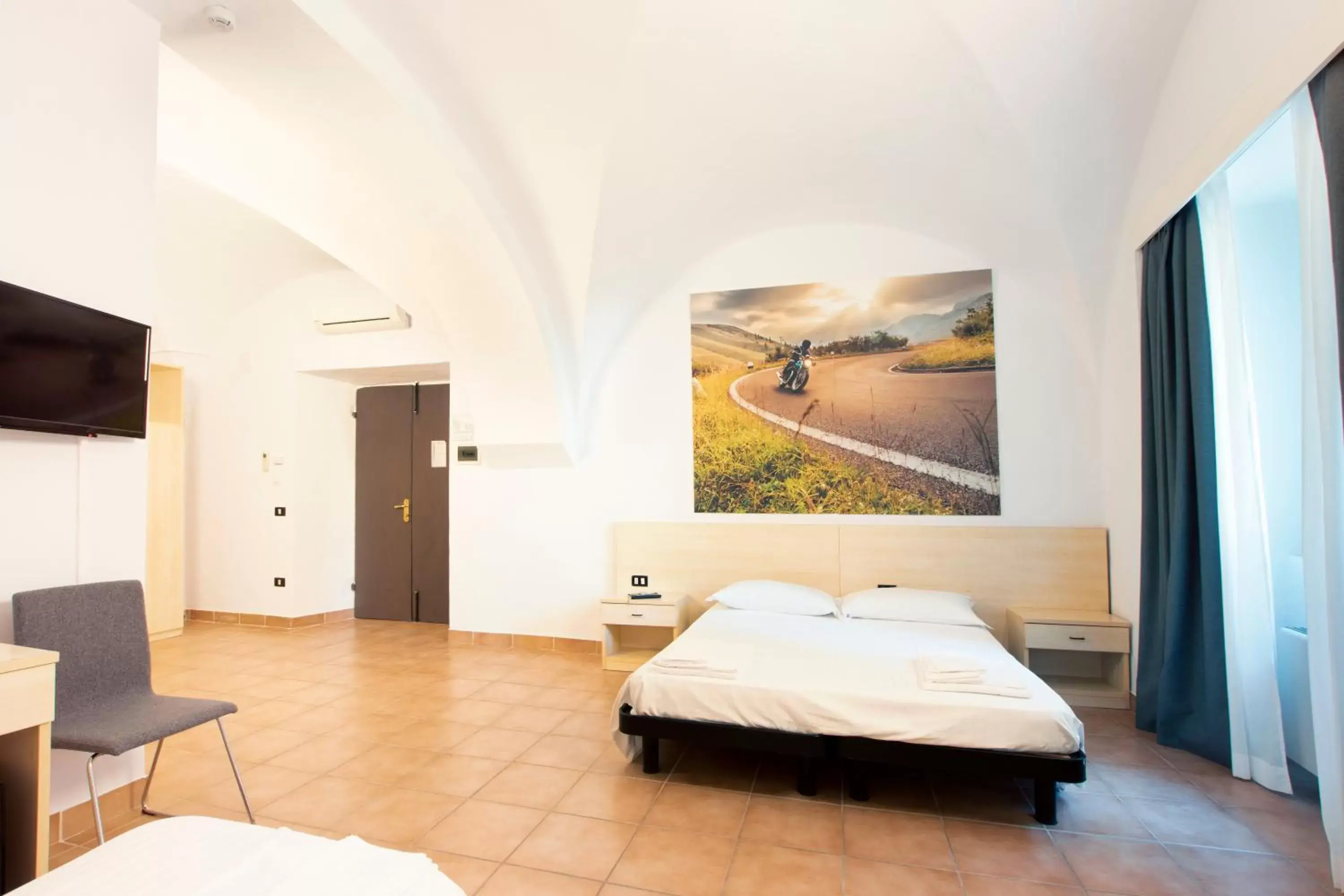 Quadruple Room in MA Hotel Quadruple Room in MA Hotel