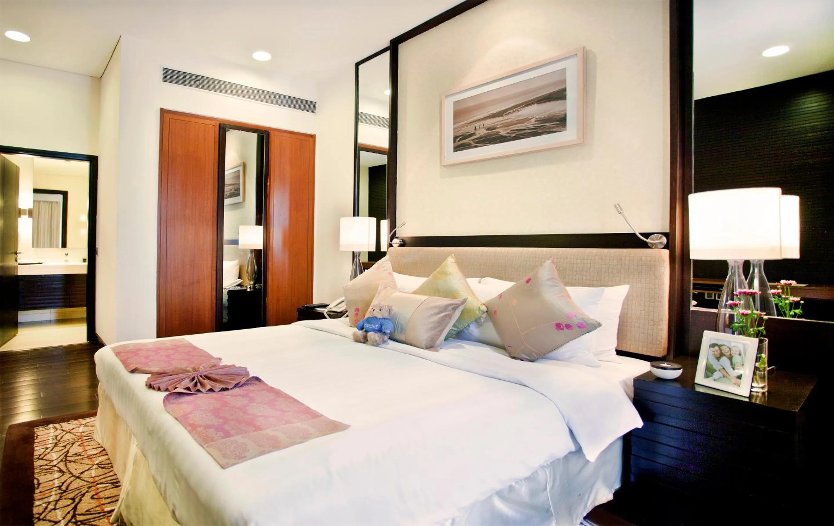 Bed in Somerset Greenways Chennai