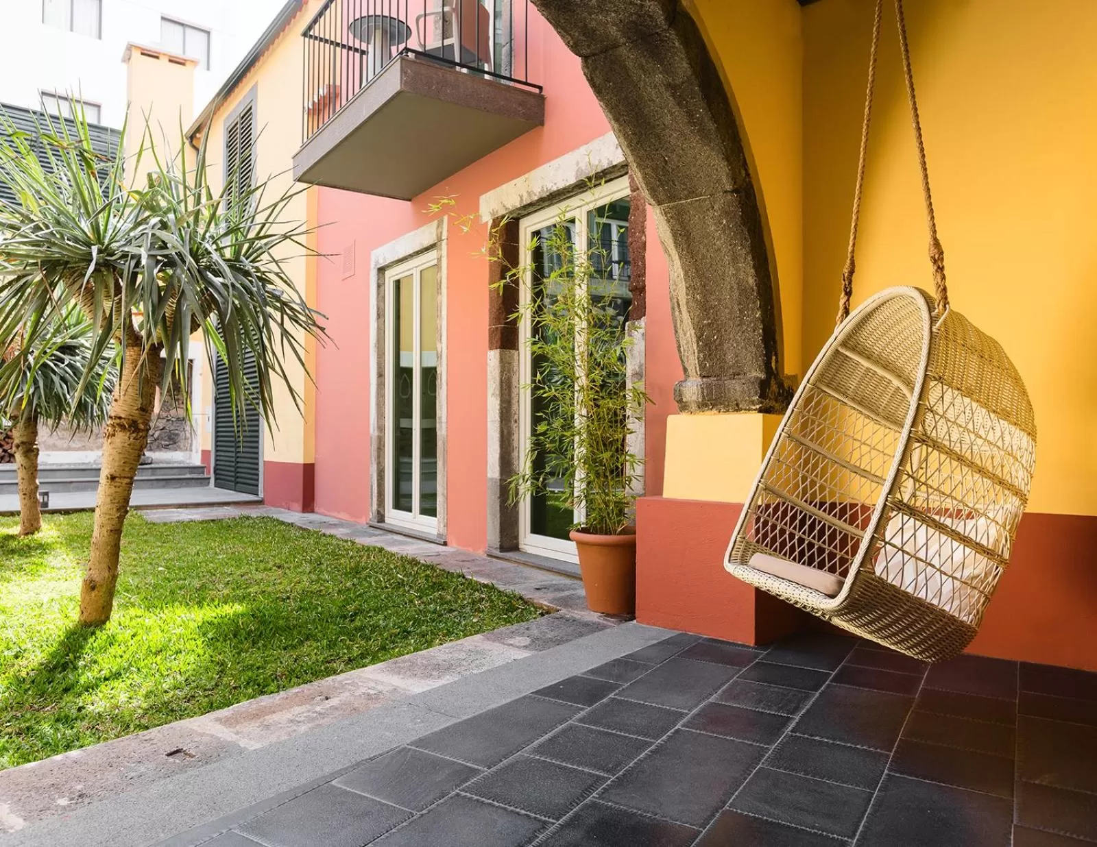 Decorative detail in Castanheiro Boutique Hotel