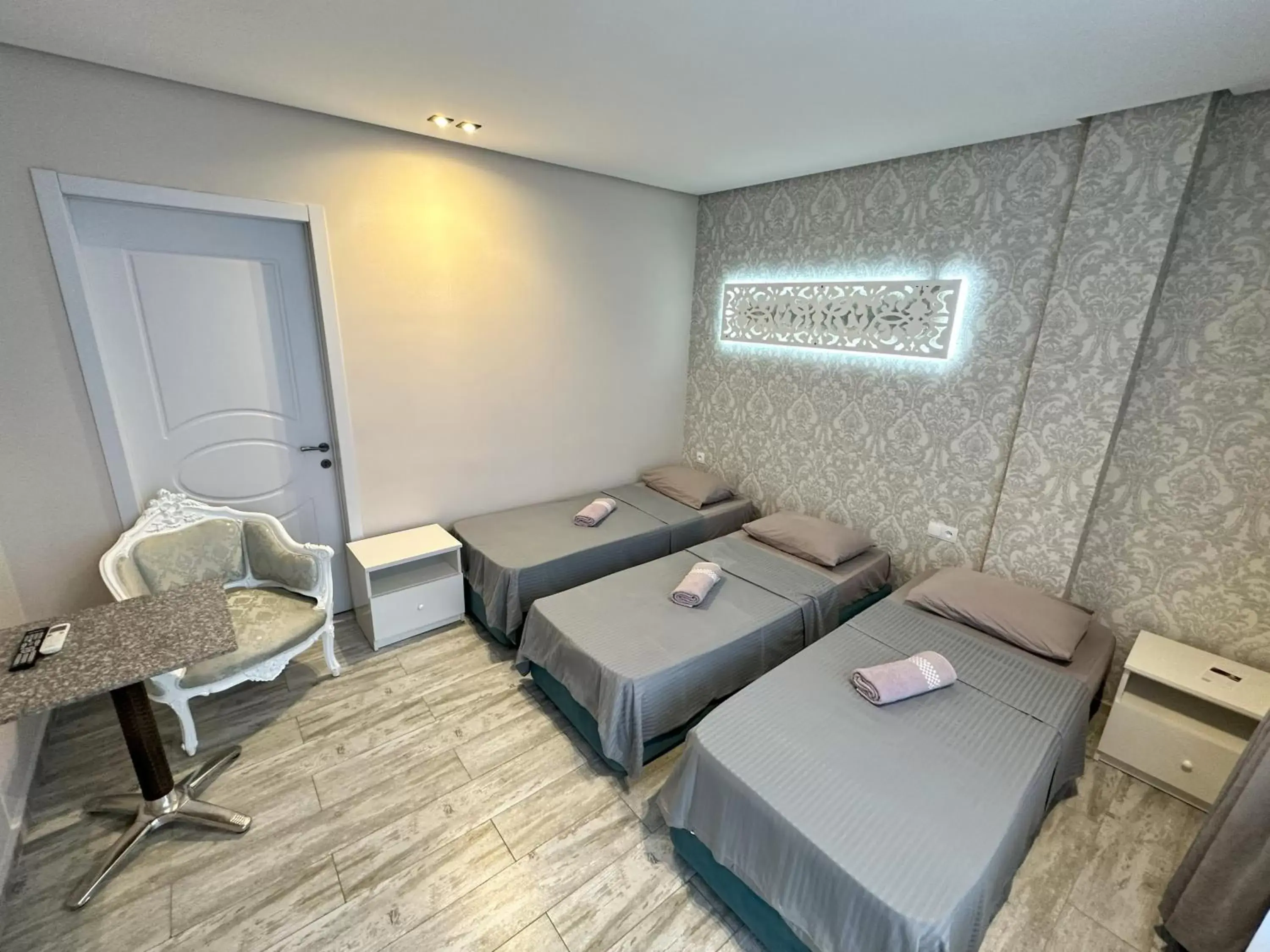 Deluxe Triple Room in National+ Deluxe Triple Room in National+