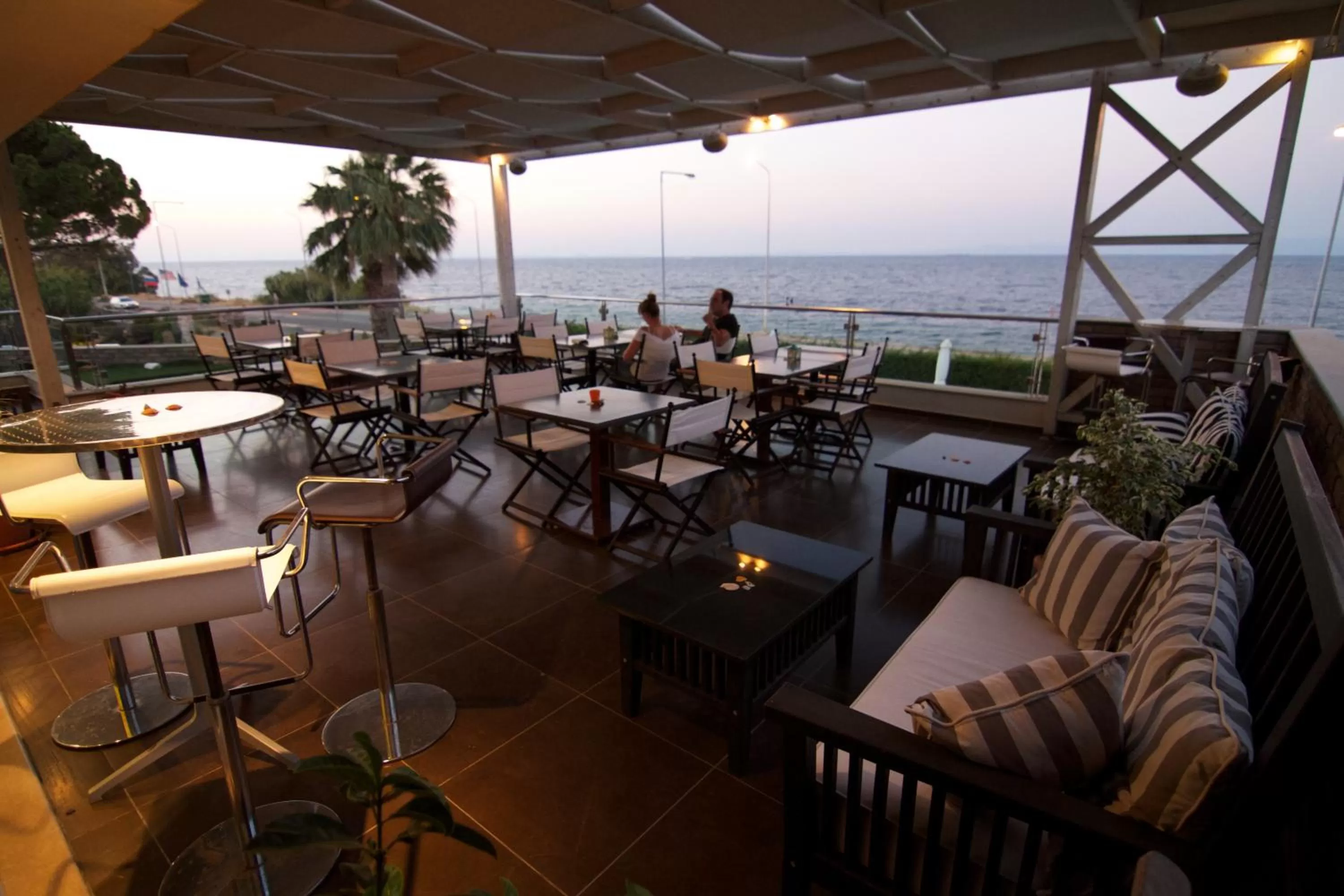 Restaurant/places to eat in Elysion Hotel