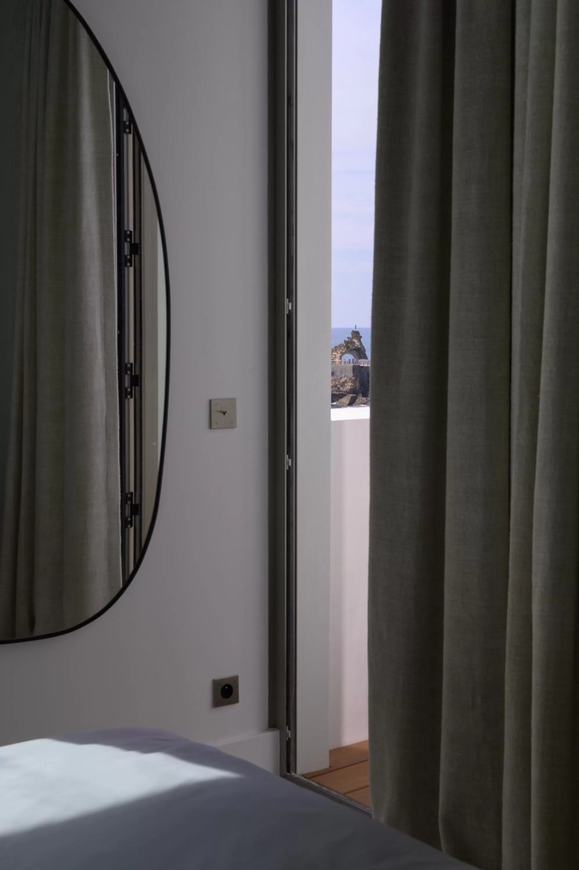 Bedroom, Bed in Hôtel de La Plage