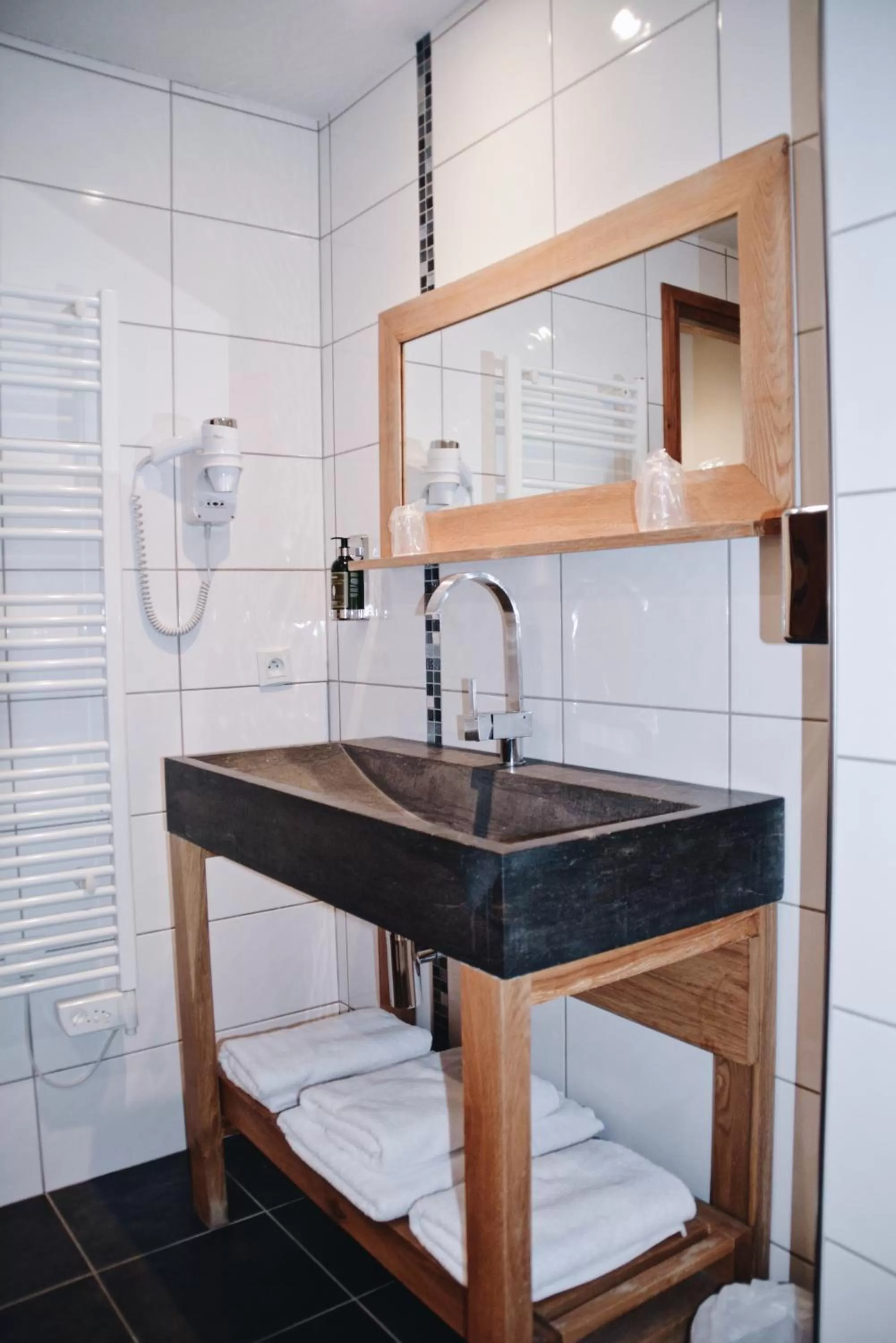 Bathroom in Auberge de Savoie