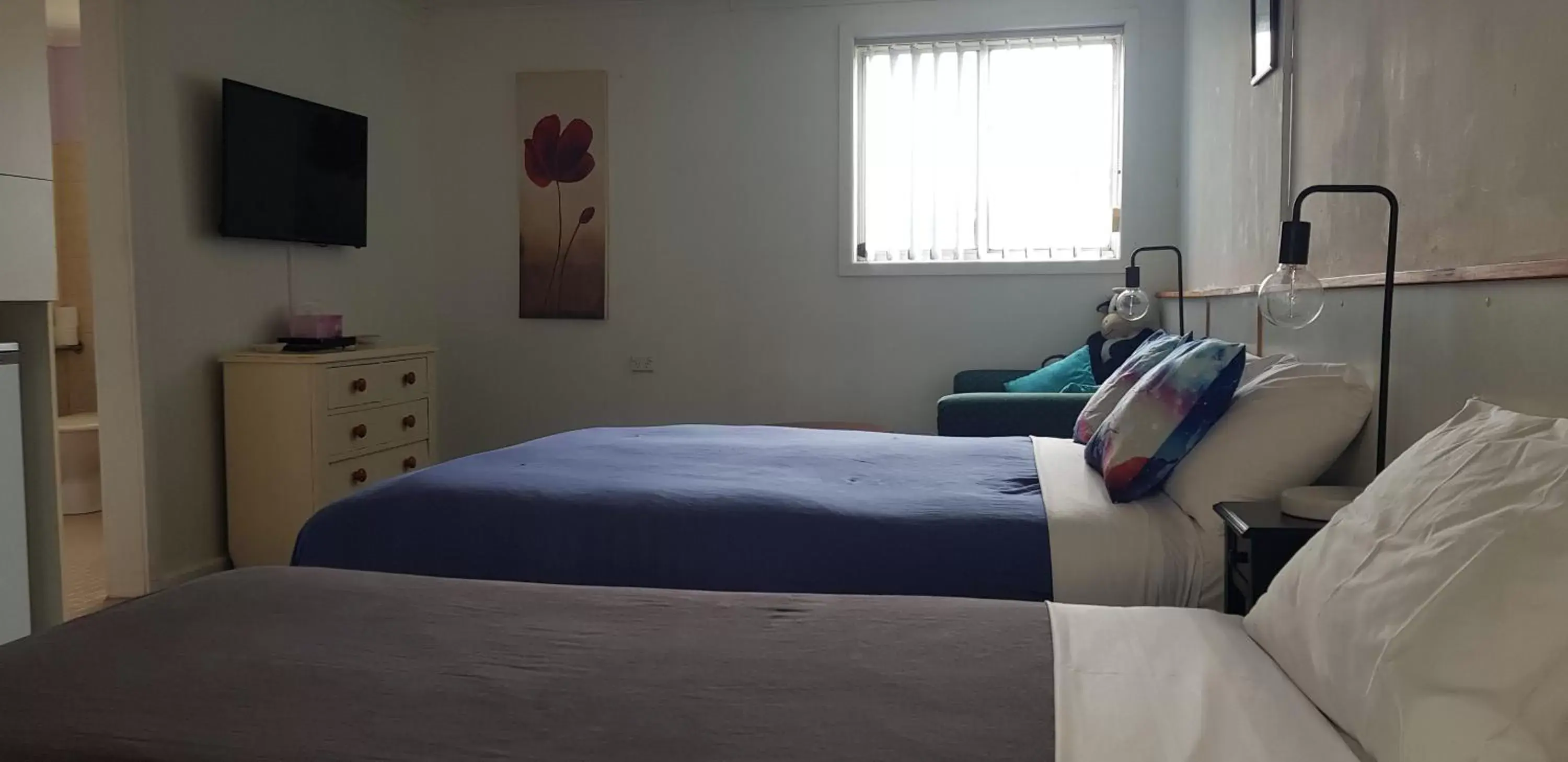 Family Room - Disability Access in Clunes Motel Family Room - Disability Access in Clunes Motel