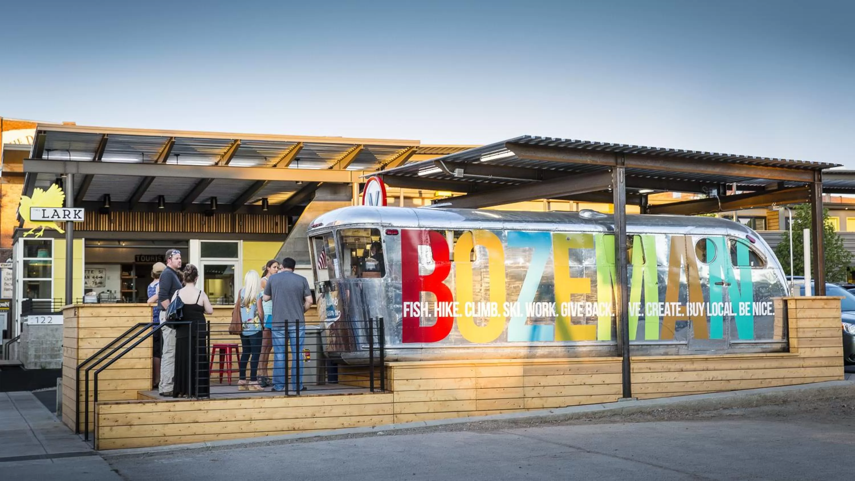 Restaurant/places to eat in The LARK