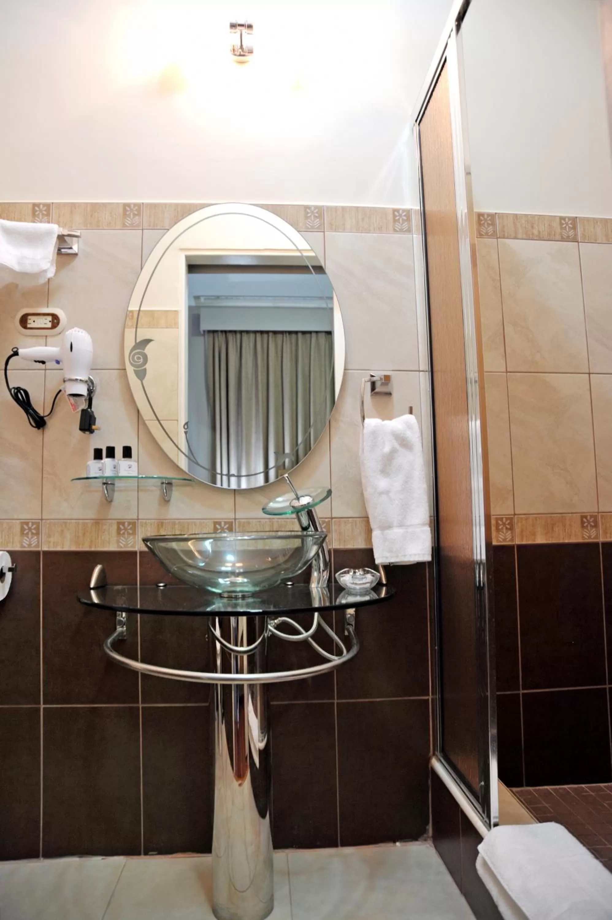 Bathroom in Culture Crossroads Inn