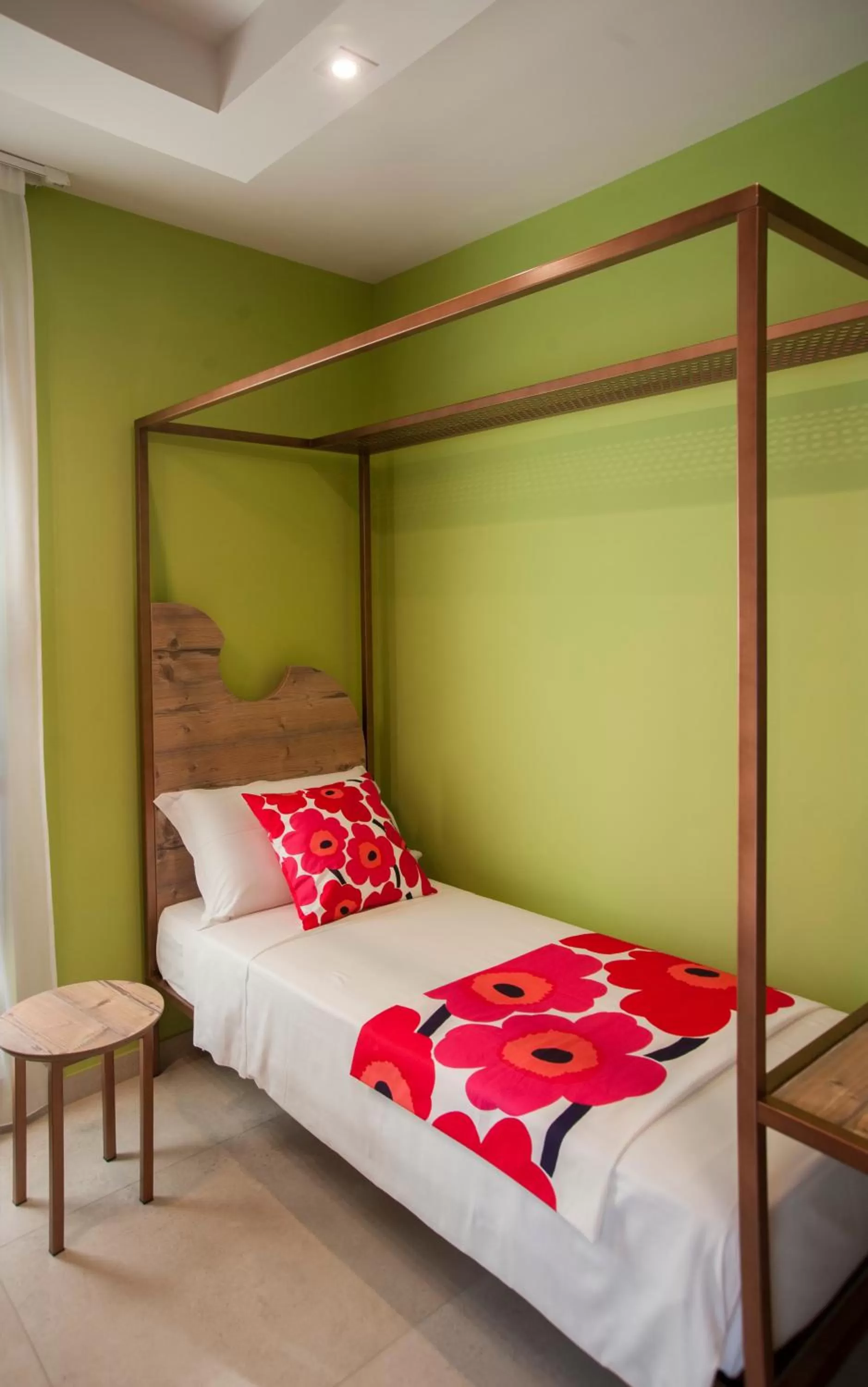 Deluxe Single Room in B&B DEL CORSO - Foggia - AMBIENTE SANIFICATO CON GENERATORE DI OZONO E LAMPADE GERMICIDA AD OZONO PER LA DISINFEZIONE DI ARIA E AMBIENTI - Parcheggio Custudito a pagamento - Netlifix TV