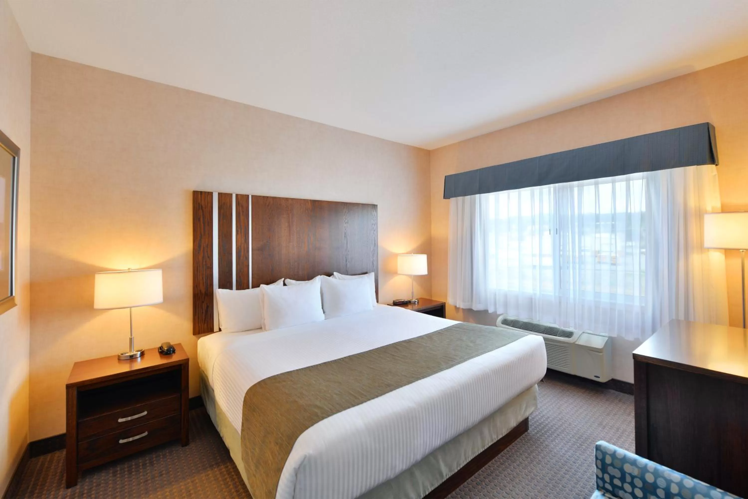 Bed in Prestige Cranbrook Hotel, BW Premier Collection