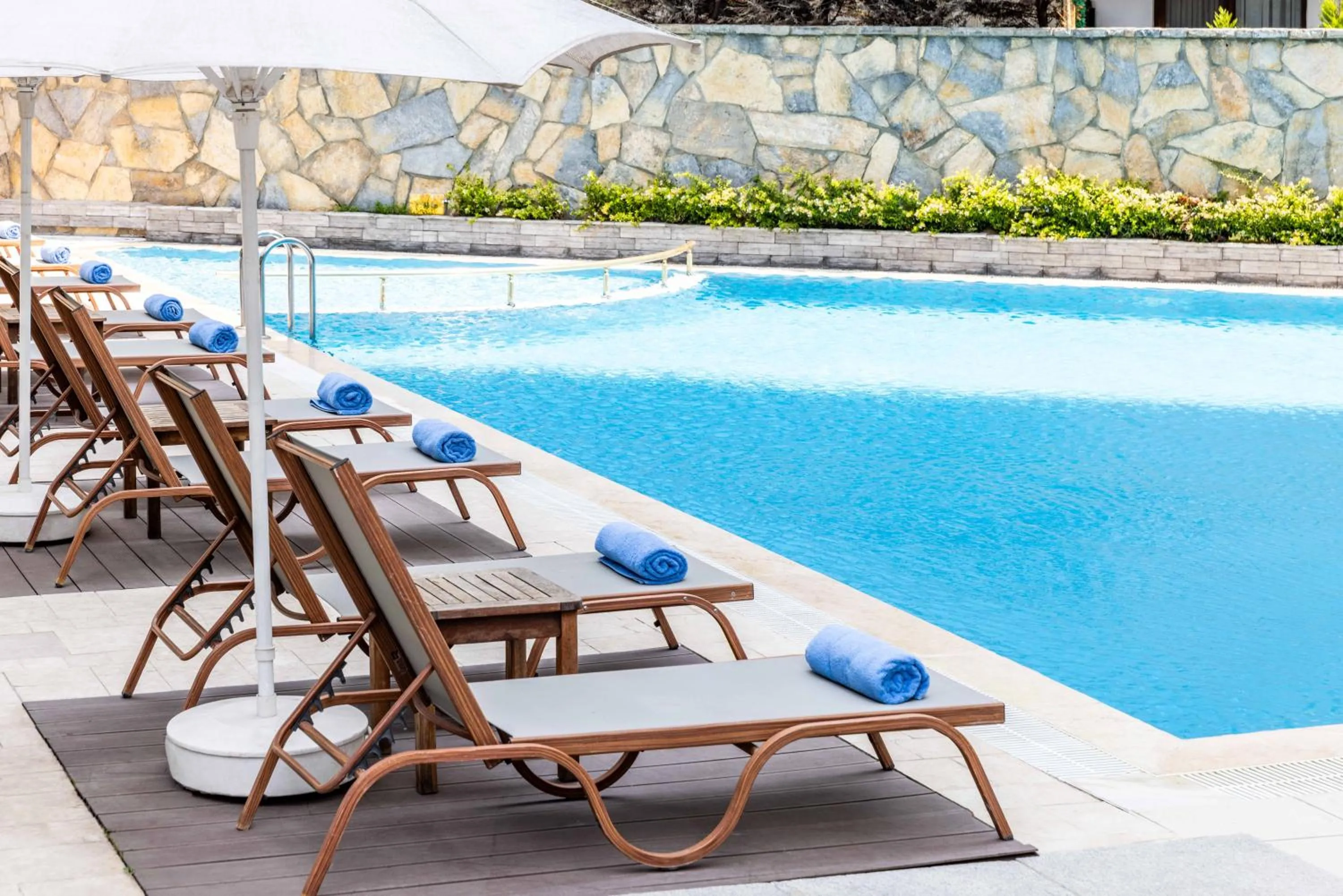 Day in Elite Hotel Dragos