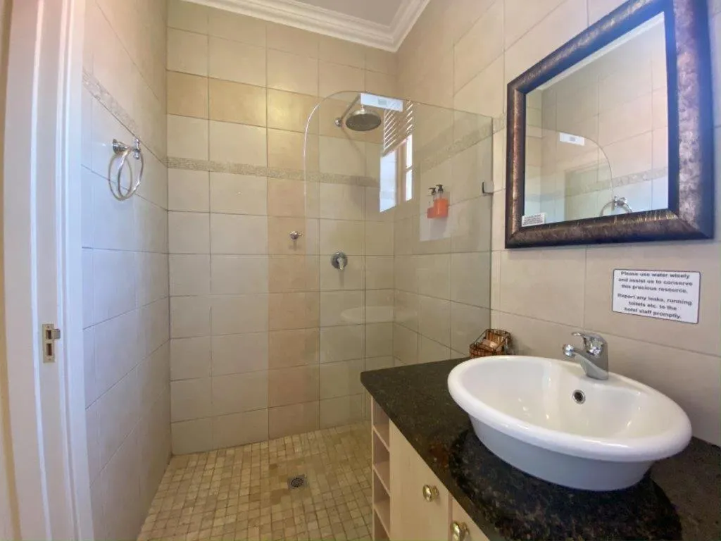 Bathroom in Turnberry Boutique Hotel