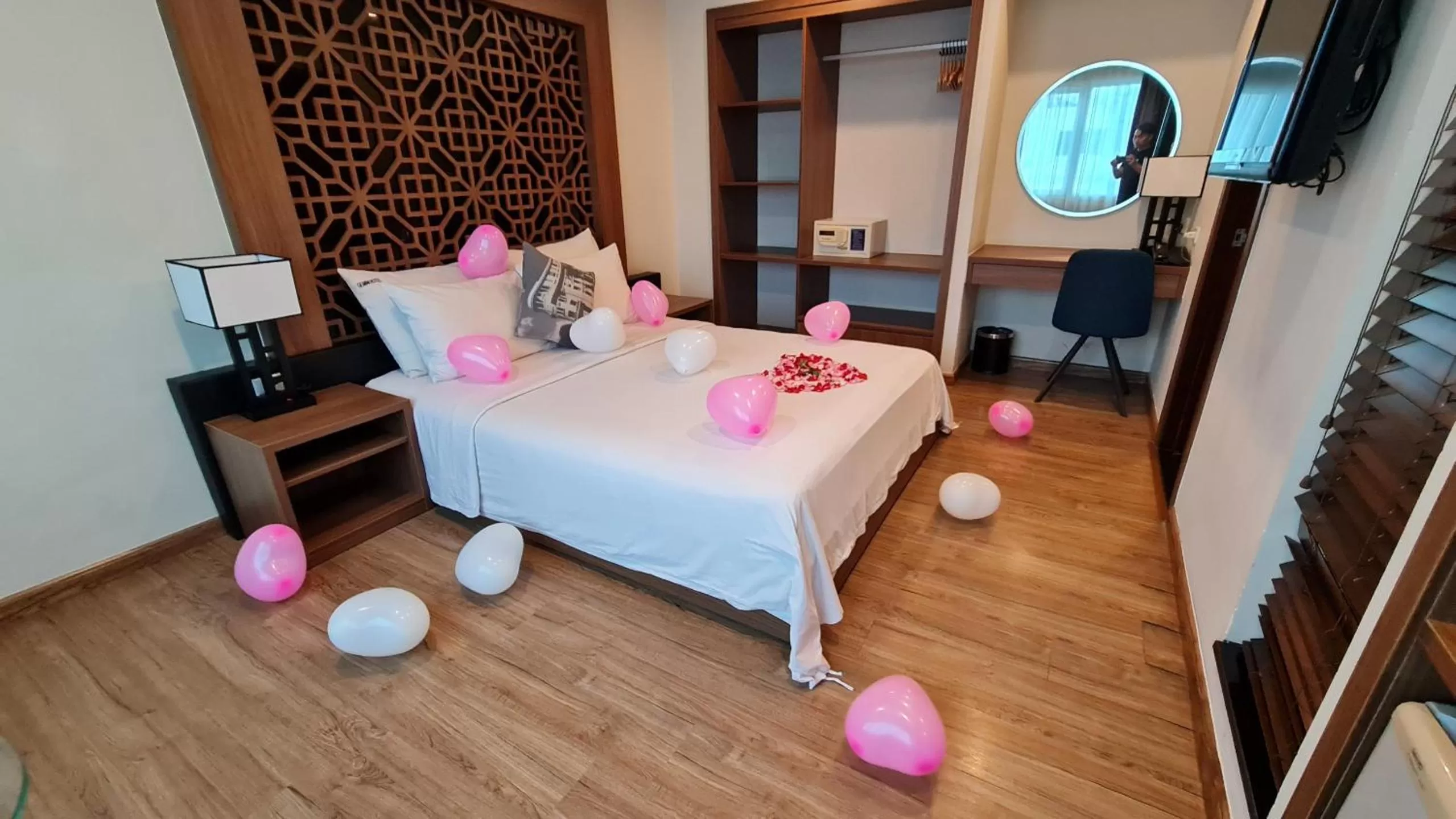 Decorative detail in Gemini Saigon LUXURY